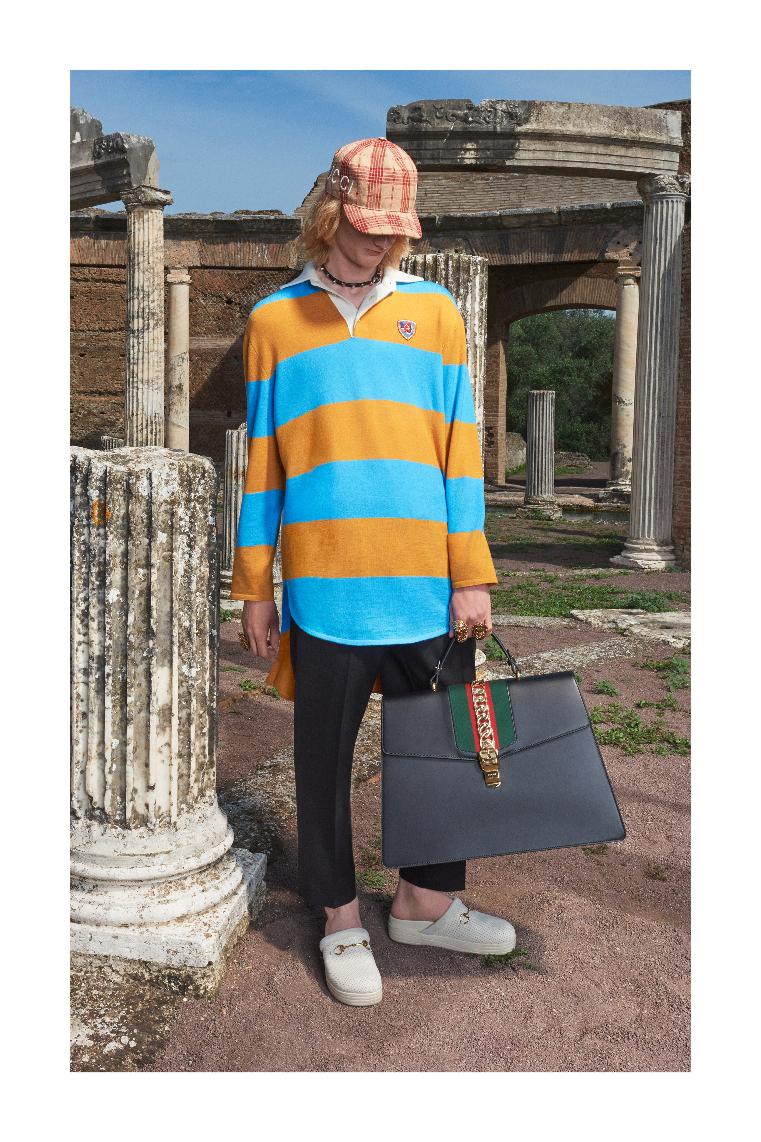 GU547_CRUISE LOOKBOOK_WHITE BORDER_2732x4098px_300 dpi_02.jpg
