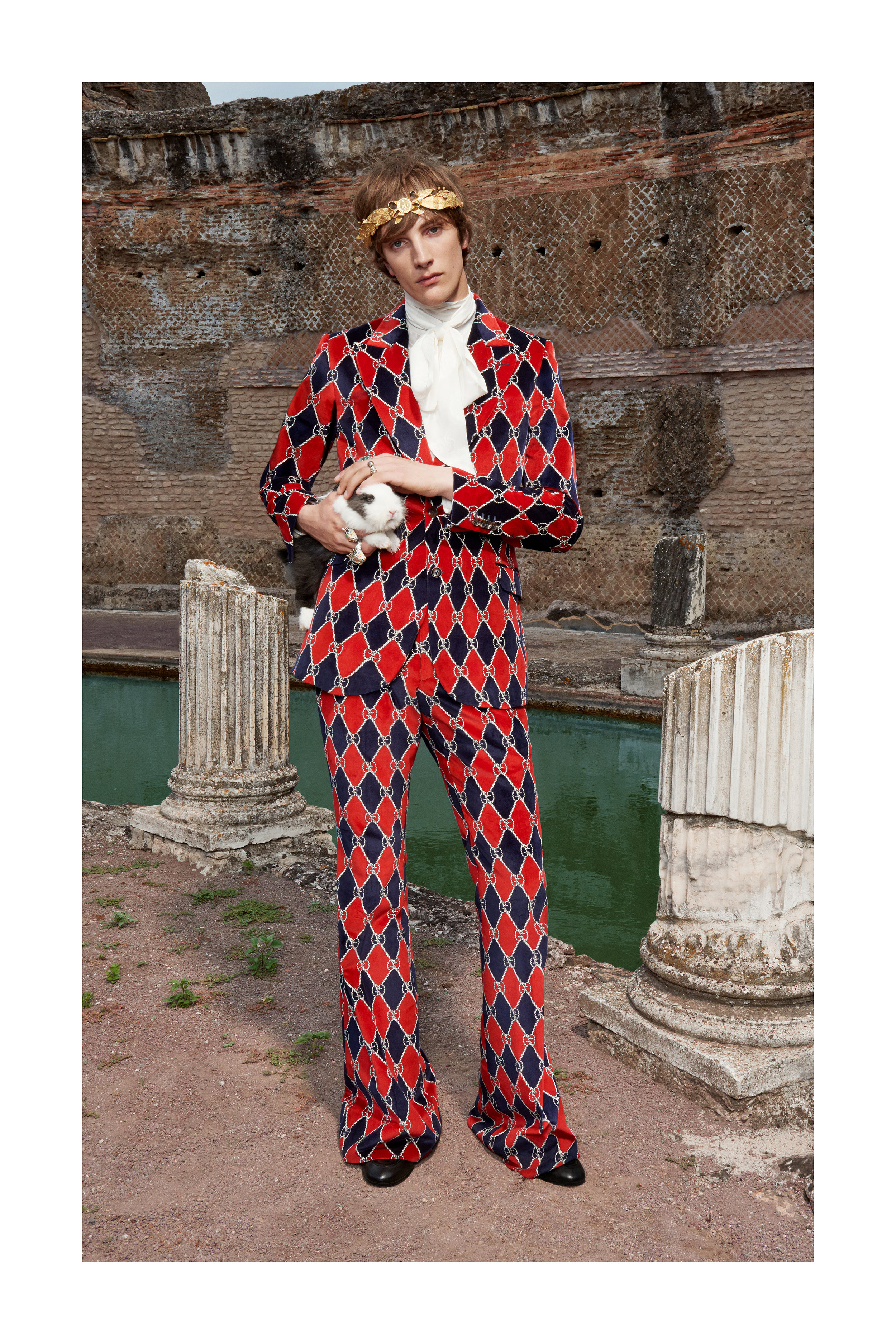GU547_CRUISE LOOKBOOK_WHITE BORDER_2732x4098px_300 dpi_26.jpg