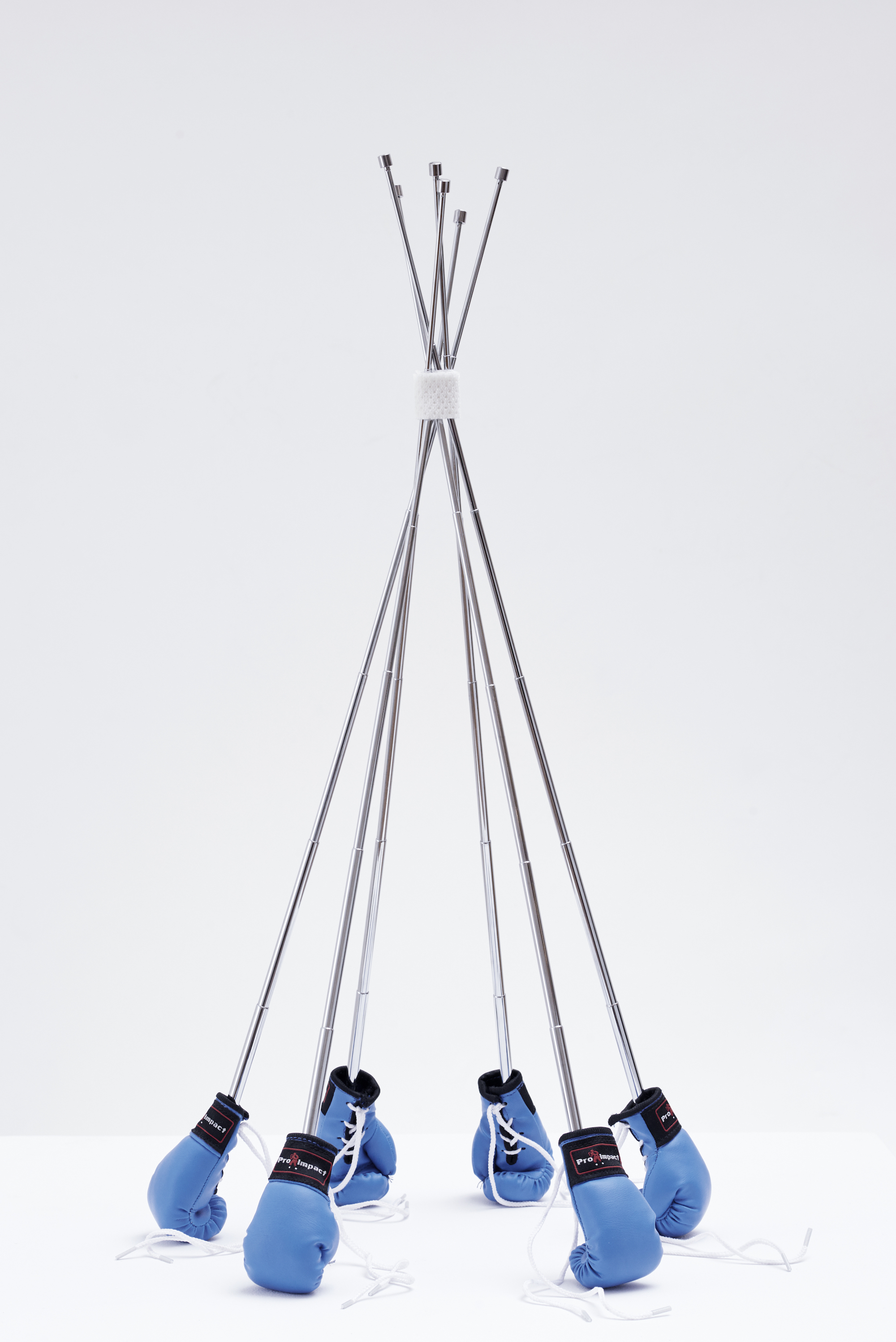Dozie Kanu. “TeePee Home” (2016). ready made antennas, readymade boxing gloves, sports tape. 12 x 4 x 4 inches. Courtesy the artist. Photo: Kyle Rudd. 