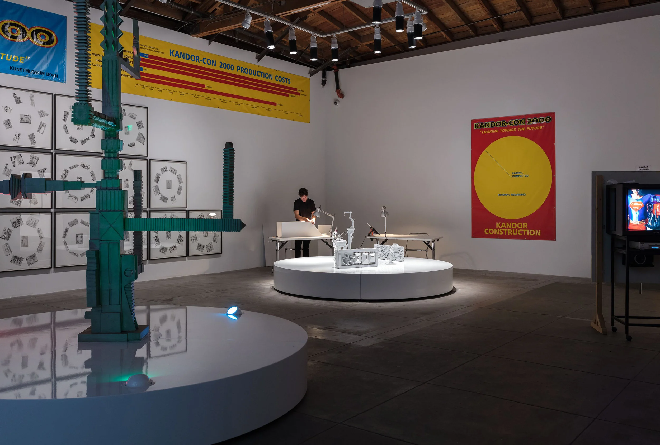Mike Kelley. Kandor-Con 2000 1999/2007. Mixed media installation with video, sound. Dimensions variable. Installation view, ‘Mike Kelley: Kandors 1999 –2011’, Hauser & Wirth Los Angeles, 2017 Art © Mike Kelley Foundation for the Arts. All Rights Reserved / Licensed by VAGA, New York, NY. Deichtorhallen Hamburg / Falckenberg. Collection Courtesy the Mike Kelley Foundation for the Arts and Hauser & Wirth. Photo: Fredrik Nilsen