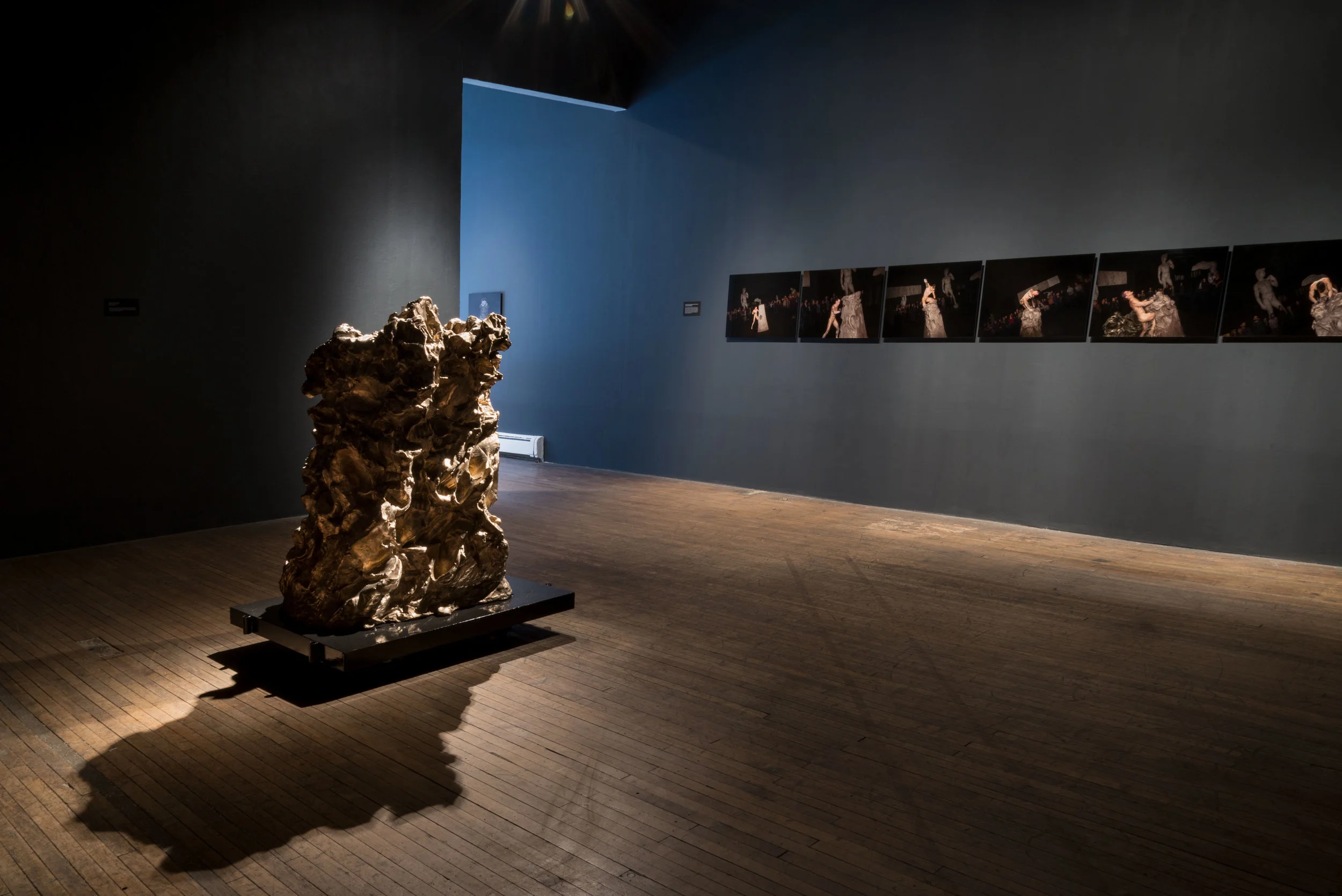 CASSILS. INSTALLATION VIEW “MONUMENTAL” (2017). COURTESY THE ARTIST AND RONALD FELDMAN GALLERY, NEW YORK. PHOTO MEGAN PAETZHOLD.