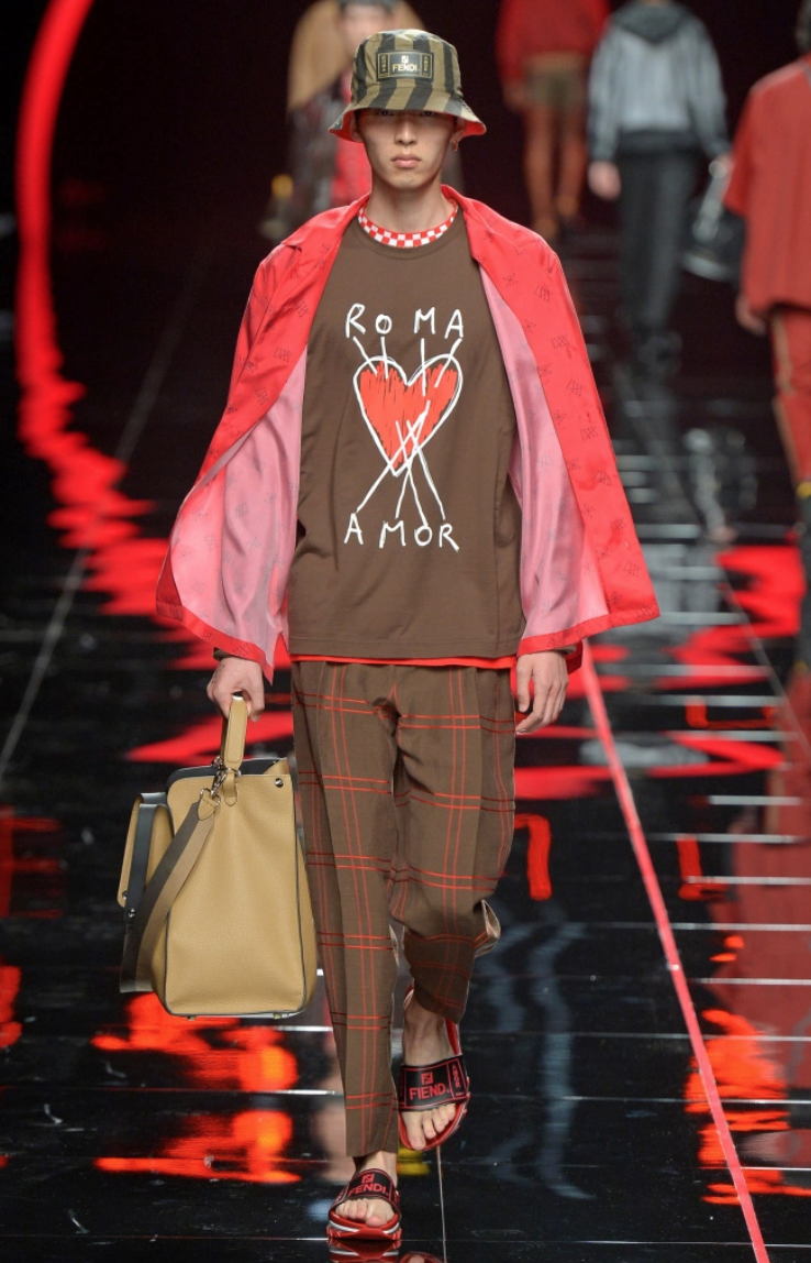 FENDI フェンディ シースルーパーカー(93018232) FENDI（フェンディ） 【超美品】フェンディ FFカーリグラフィー
