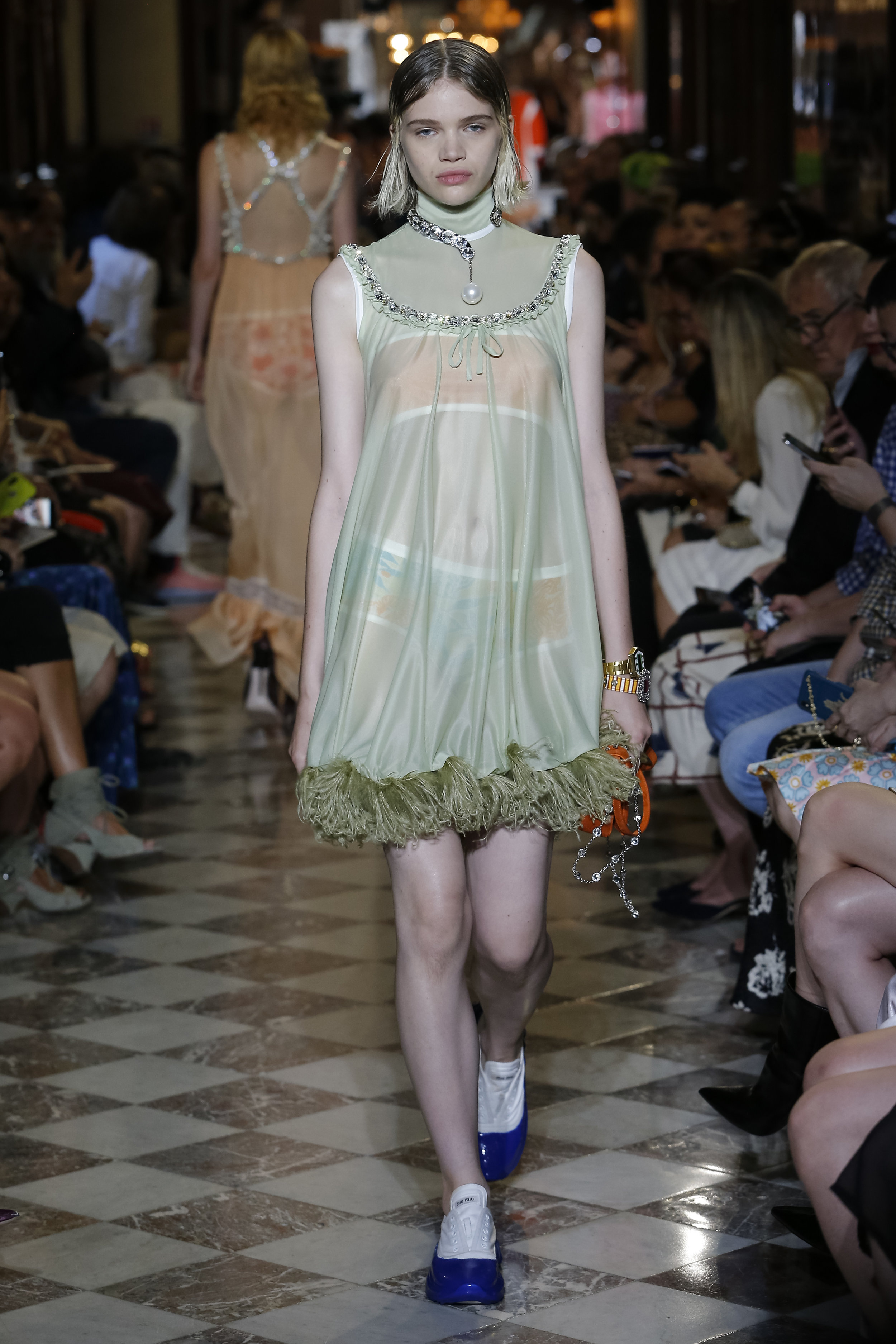Look 38.jpg