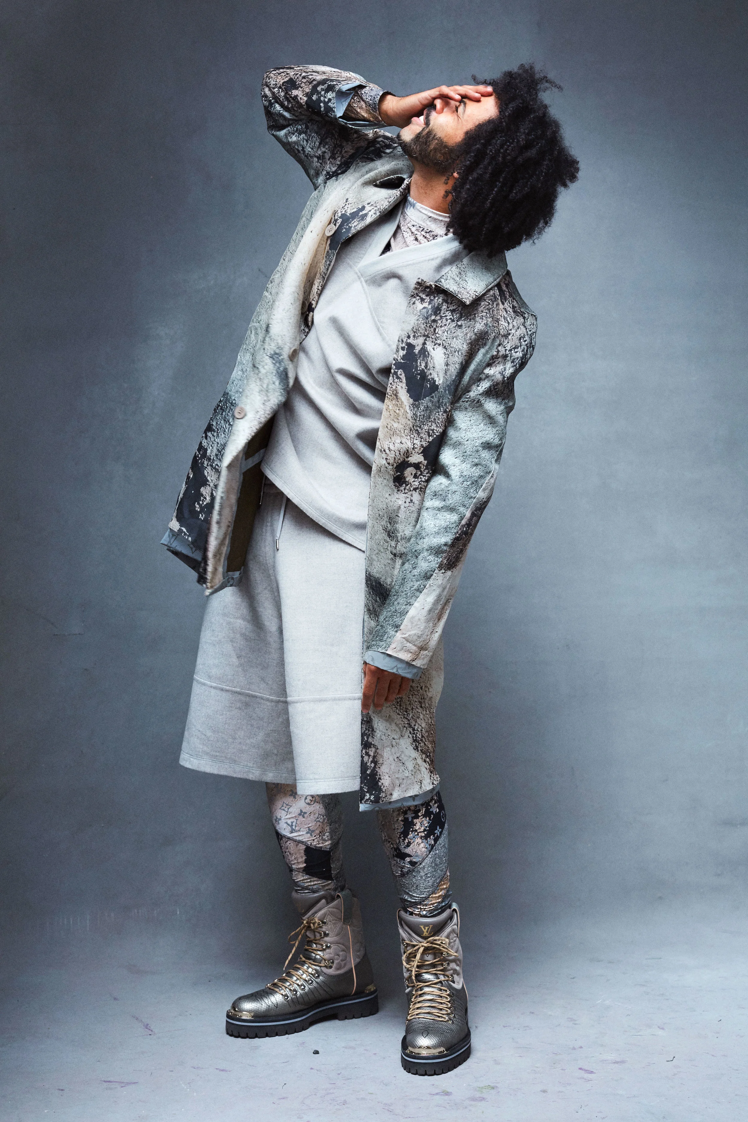 LOUIS VUITTON coat, top, t-shirt, shorts, leggings and shoes.