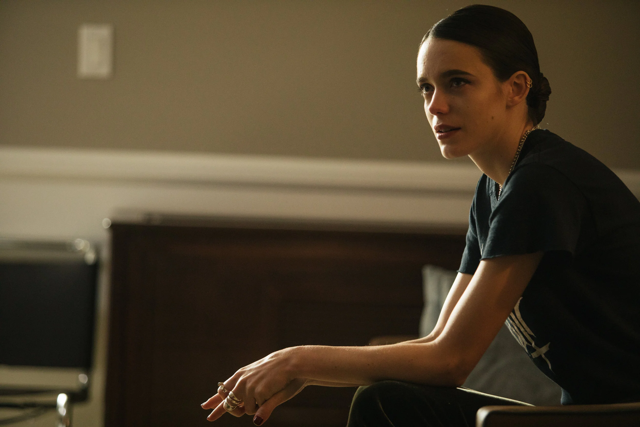 Eleanor (Stacy Martin) in VOX LUX. Courtesy of NEON