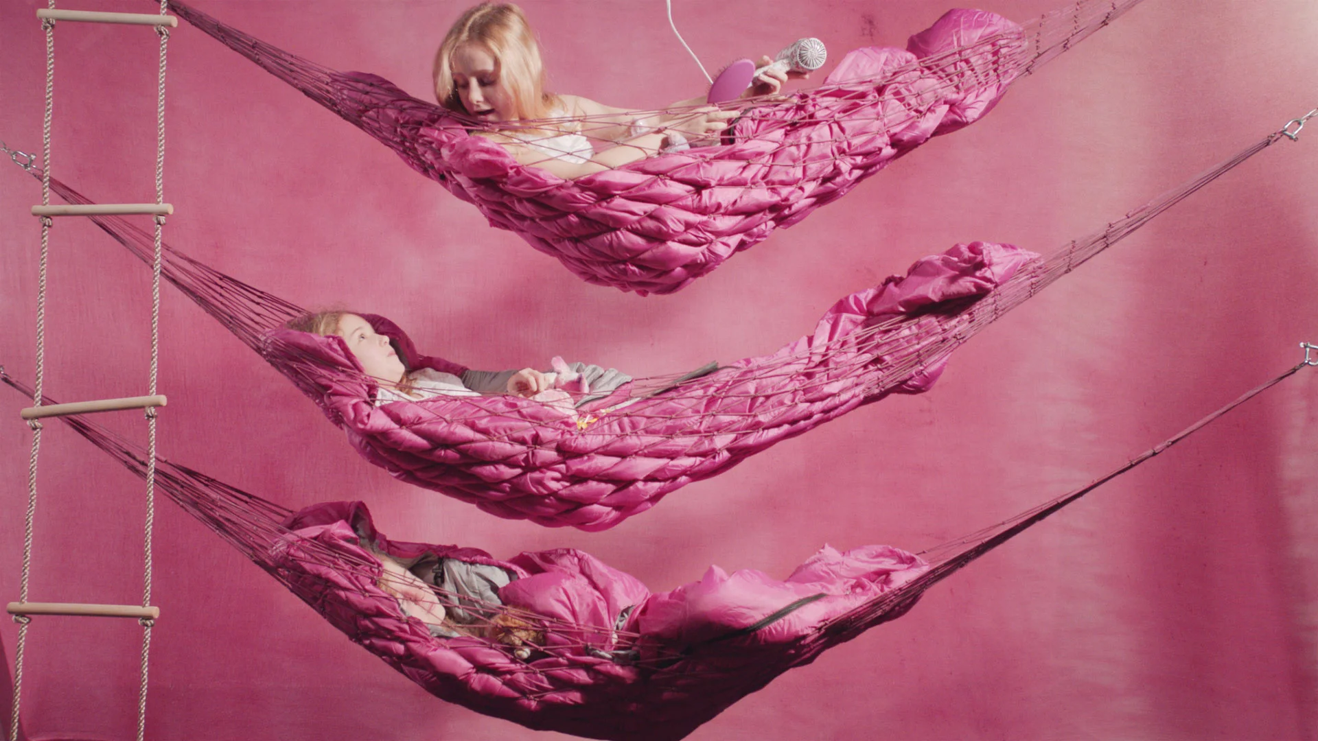 MARIANNA SIMNETT, BLOOD IN MY MILK (STILL), 2018. HD FILM STILL. COURTESY: THE ARTIST AND JERWOOD / FVU AWARDS