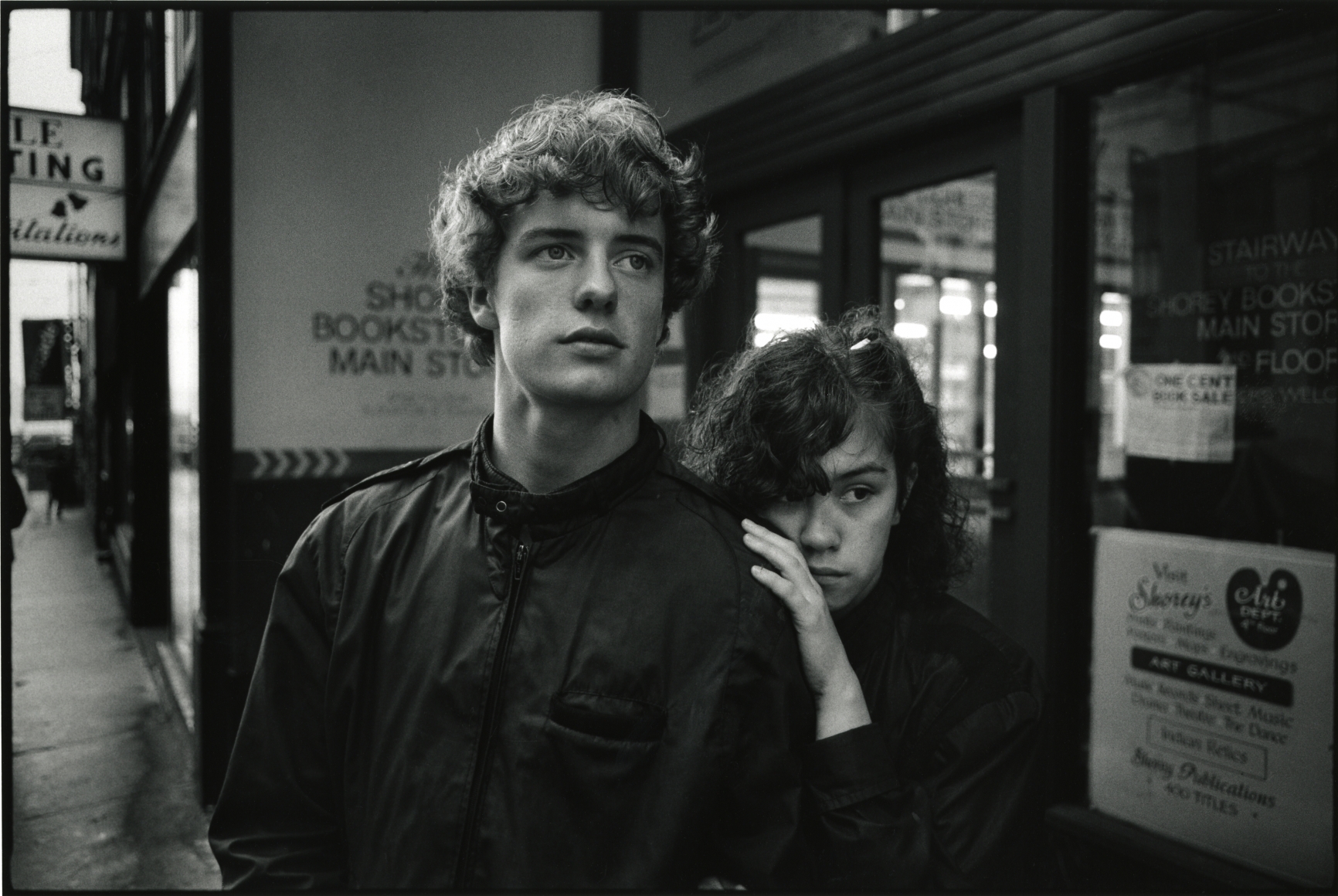 Patti and Munchkin, Seattle, Washington, 1983 by Mary Ellen Mark.