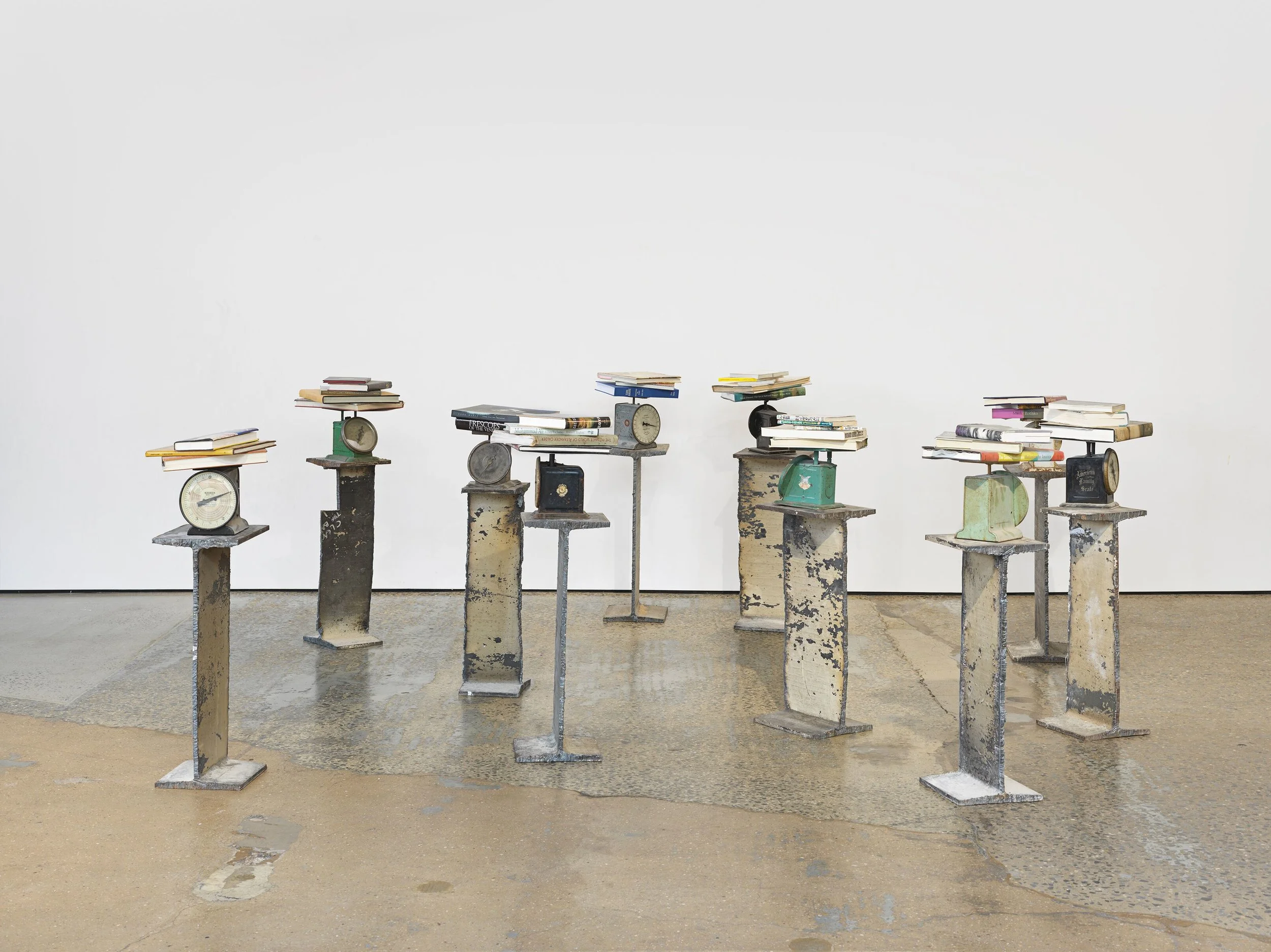David Hammons, Untitled, 2018 Mixed media Dimensions variable ©David Hammons Courtesy the artist and Hauser & Wirth Photo: Genevieve Hanso
