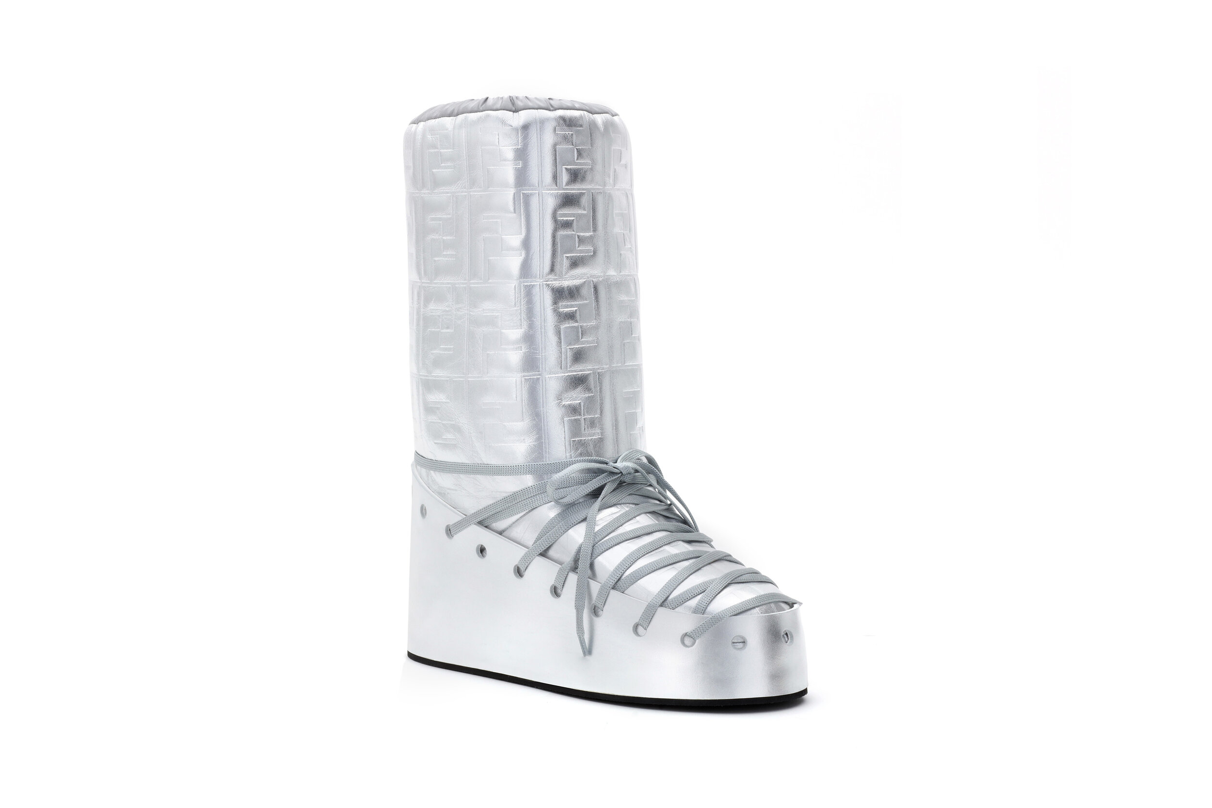 moon boots fendi