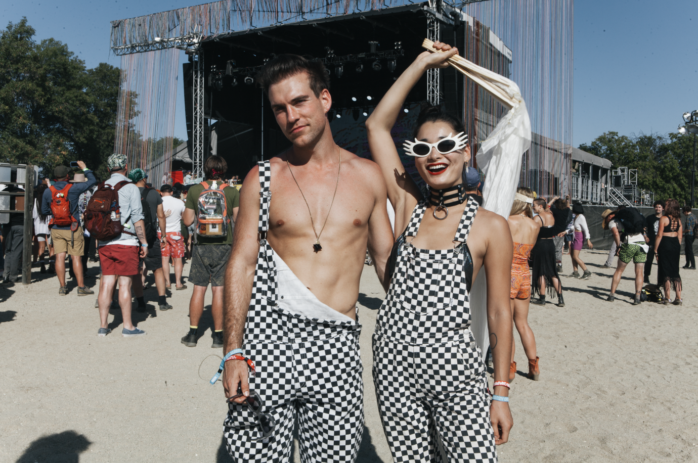 Desert Daze 19 Washed Ashore A Rainbow Beach Flaunt Magazine