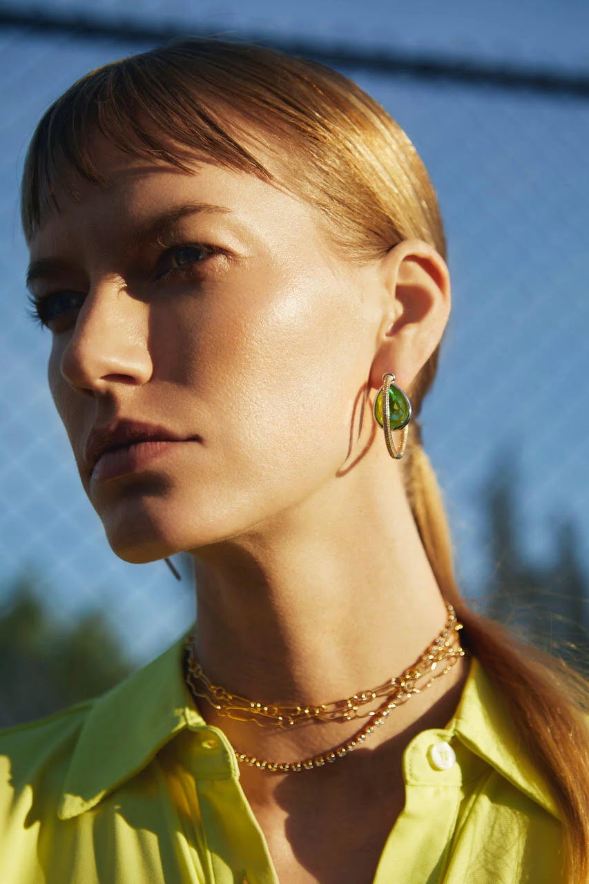 Photographed by Henry Mounser.