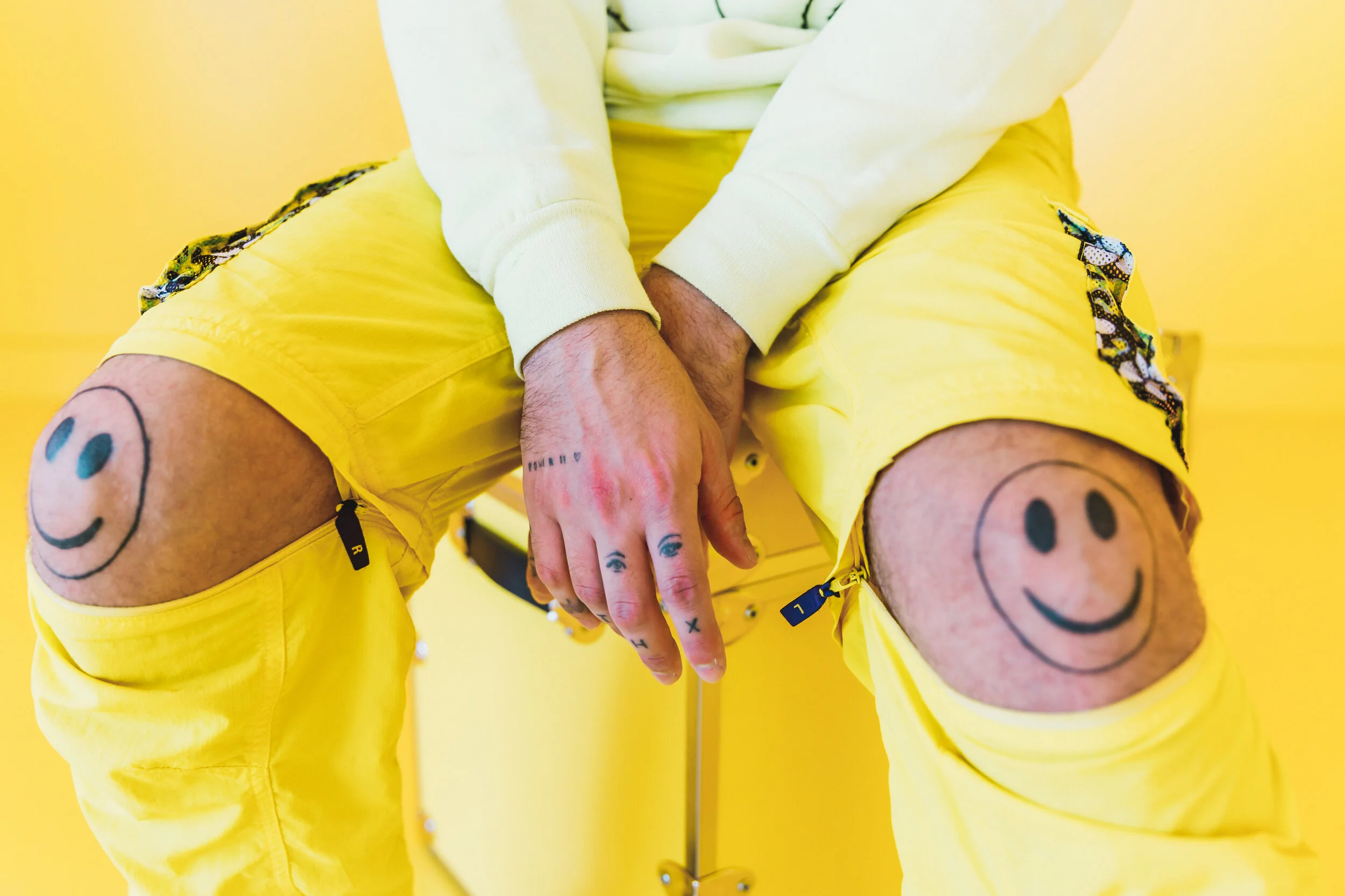 SMILEZ / THE LA RAPPER CATCHING EVERYONE'S ATTENTION