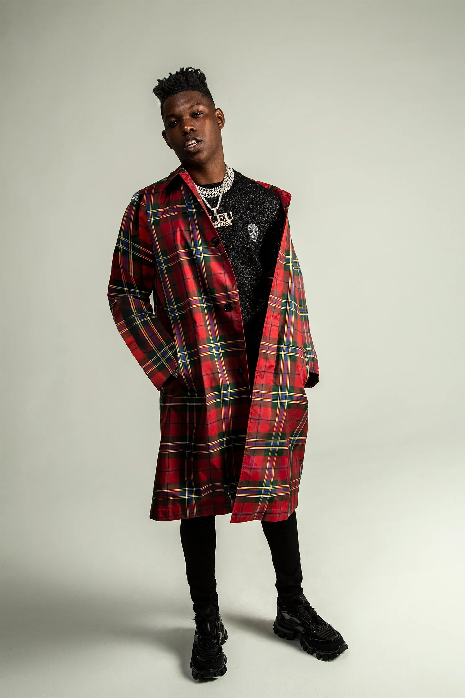 YUNGBLEUFLAUNT3.jpeg