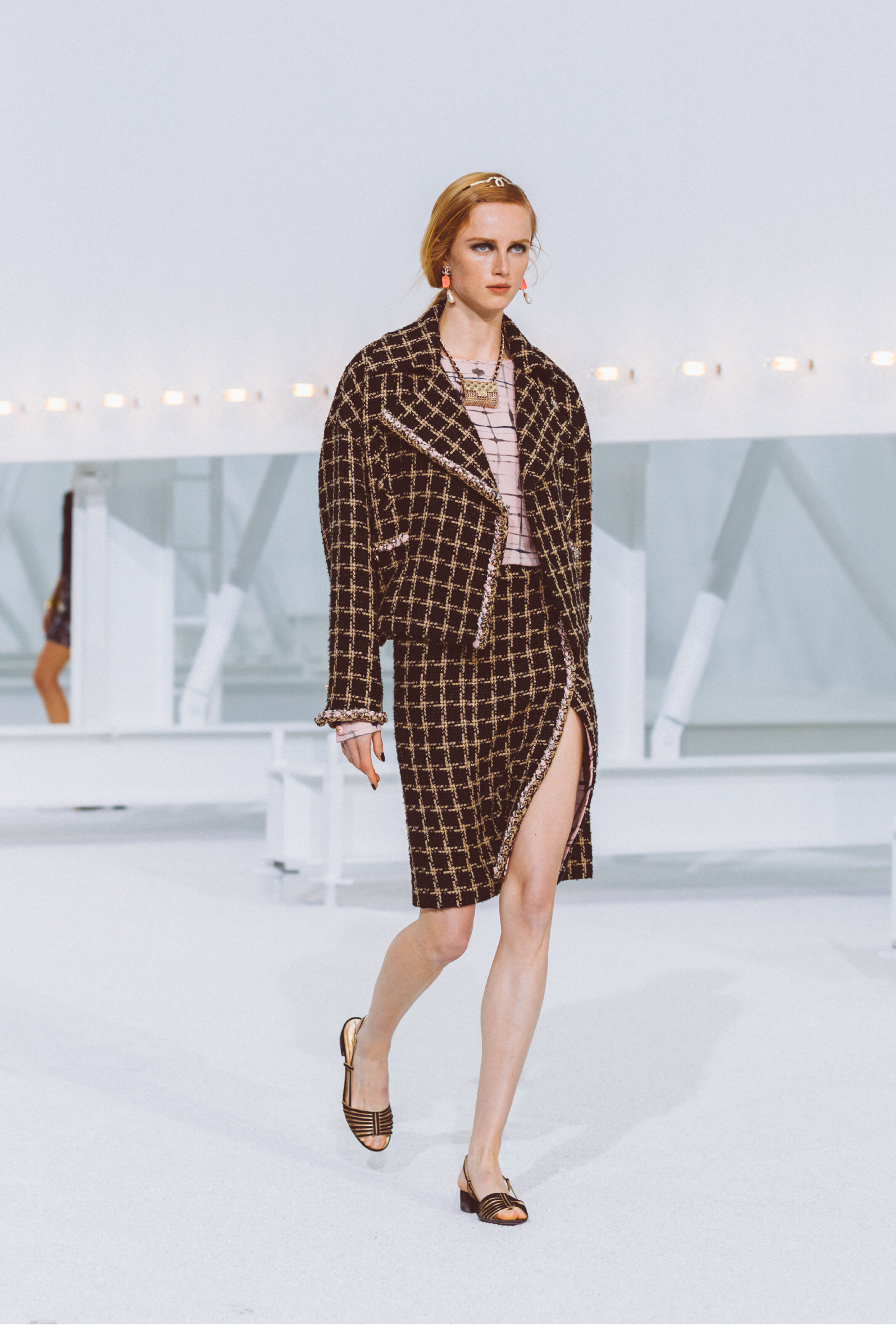 CHANEL SPRING-SUMMER 8 READY-TO-WEAR COLLECTION — Flaunt Magazine CHANEL SPRING-SUMMER 8 READY-TO-WEAR COLLECTION — Flaunt Magazine