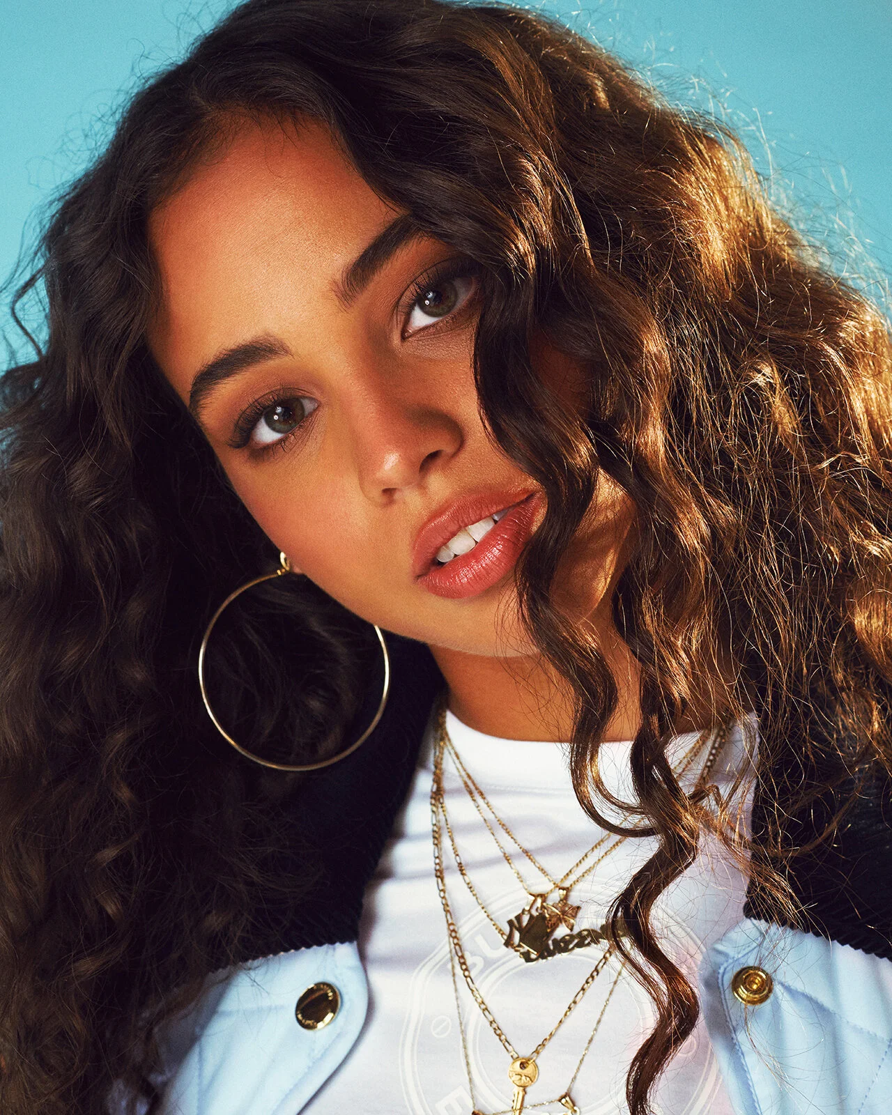 COLORS x Burberry - Maria Isabel c Courtesy of COLORSxSTUDIOS.jpg