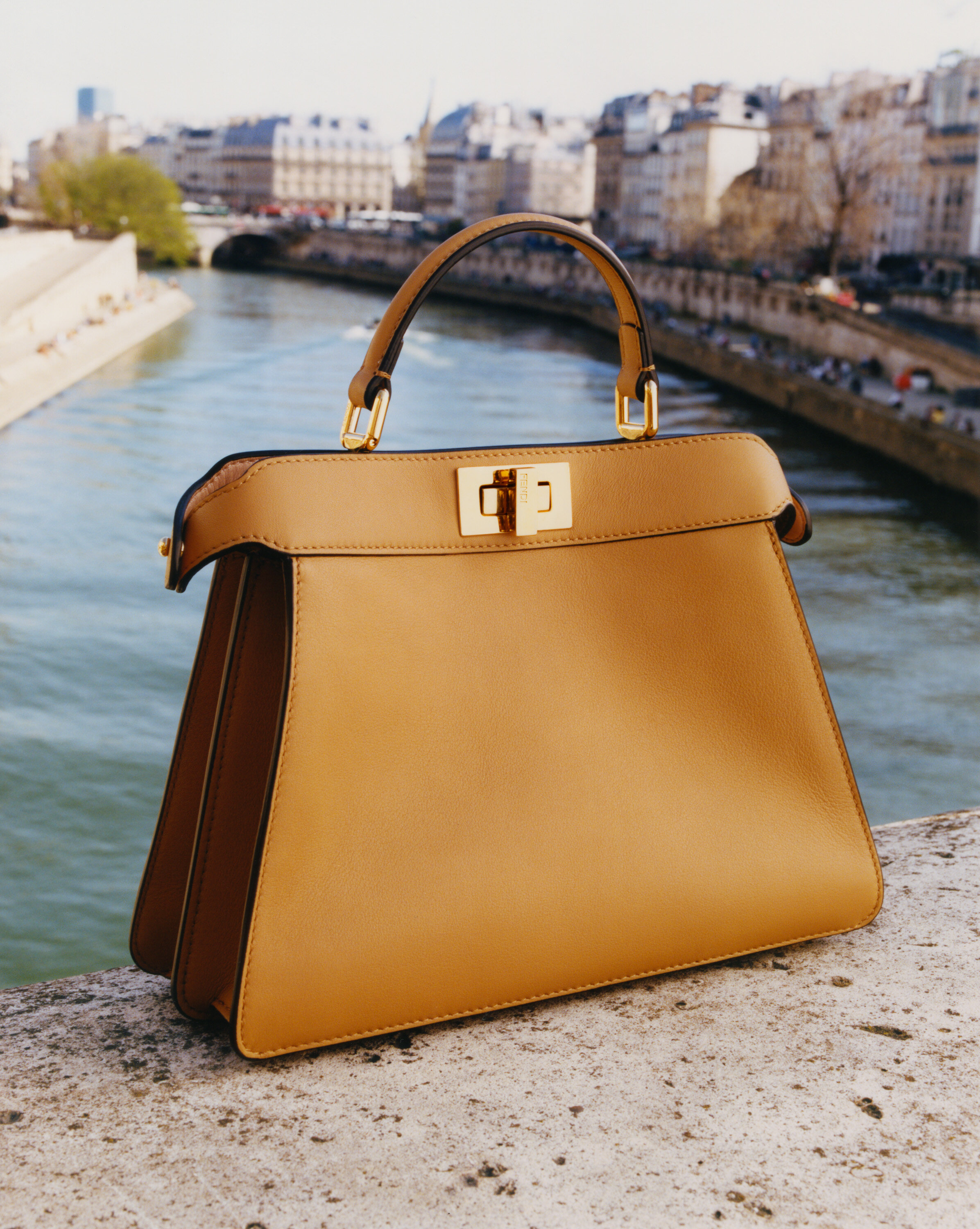 08_FENDI PeekabooISeeU small.jpg