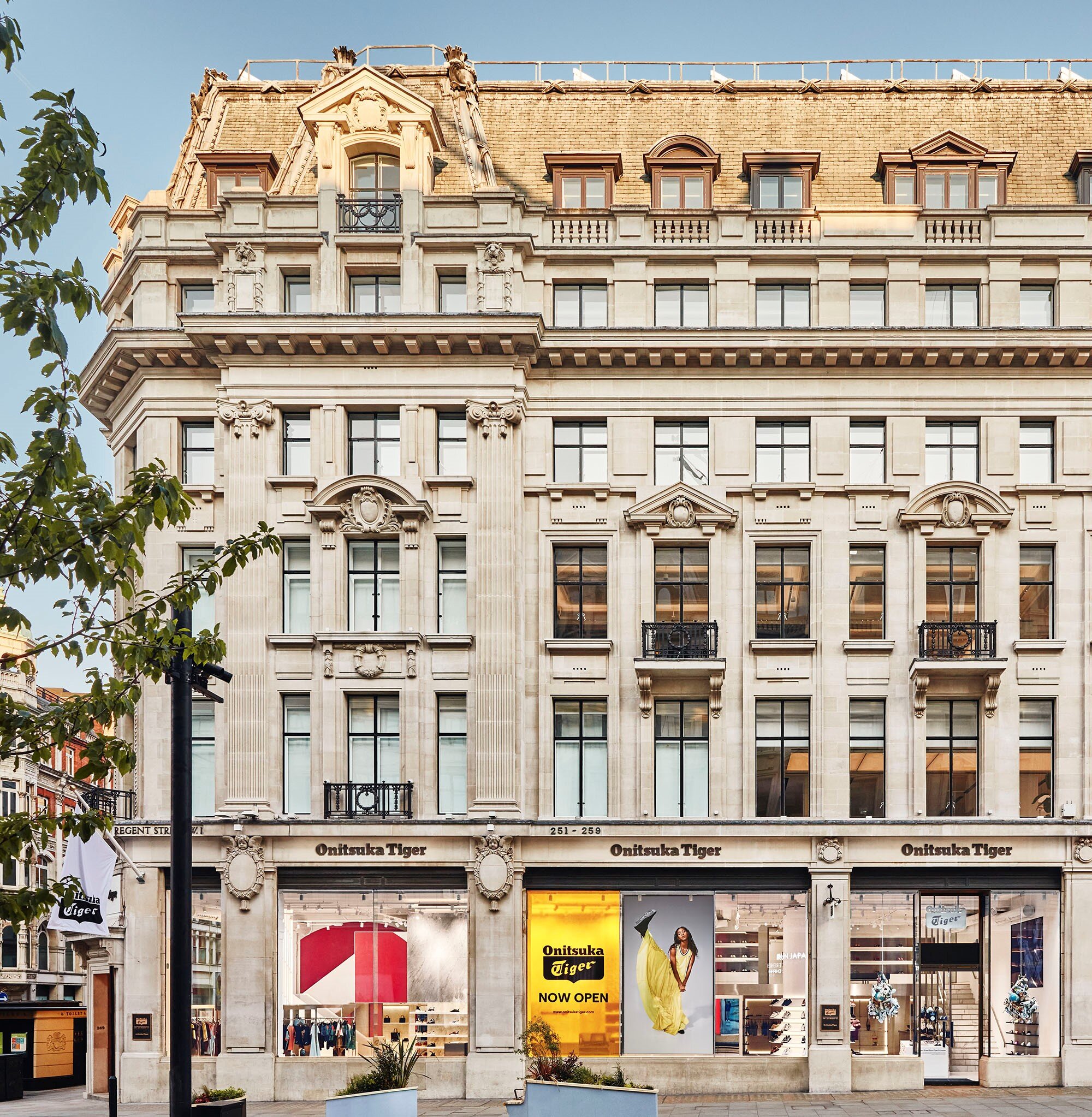 FLAUNTOnitsuka Tiger Regent Street, London Flagship _ No.1.png