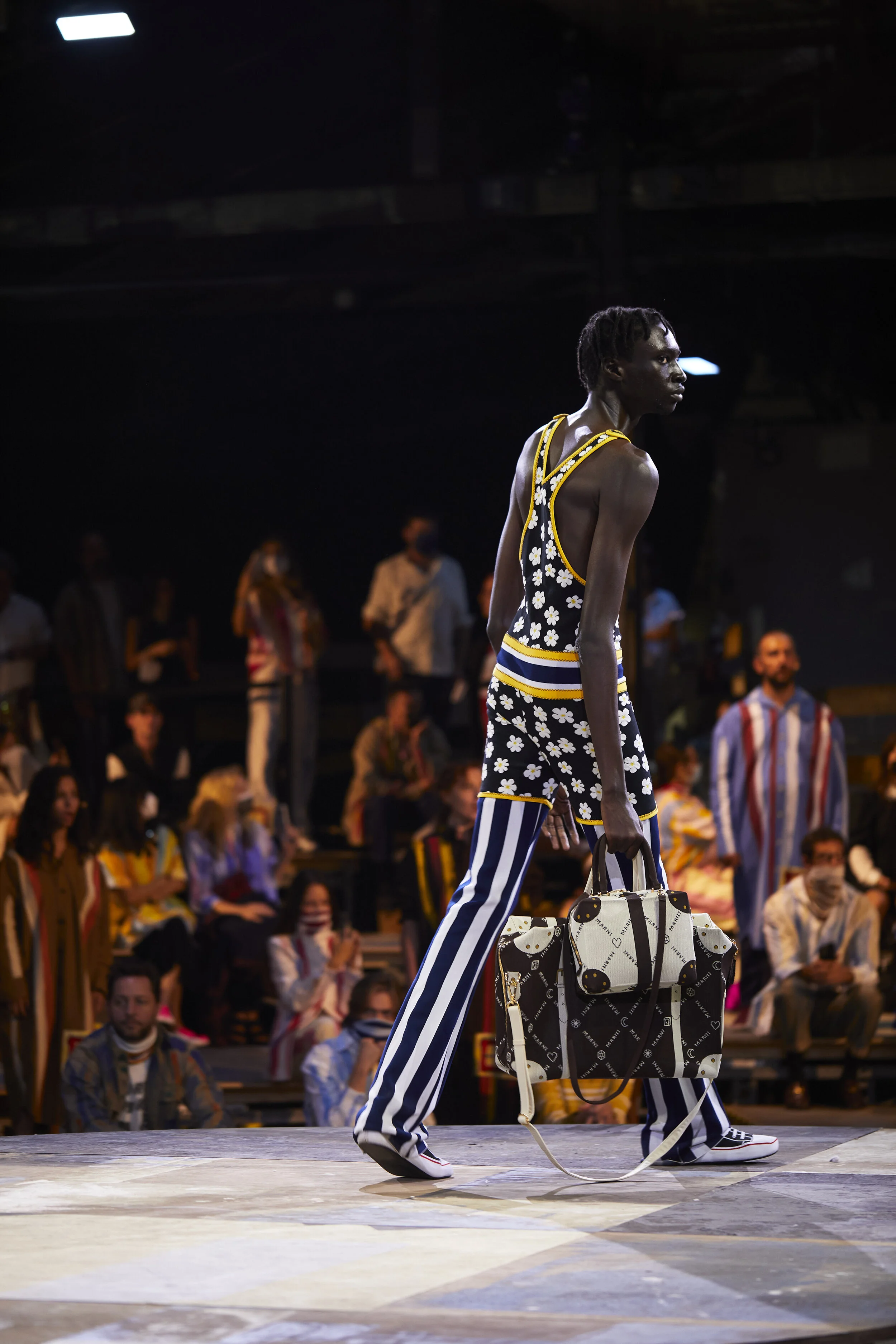 LOOK_29 RUSH - MARNI SS22 VOL.2.jpg