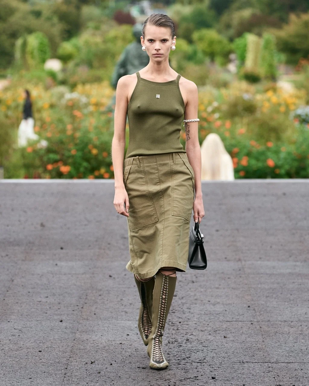 Givenchy SS23 LOOK 34.jpg