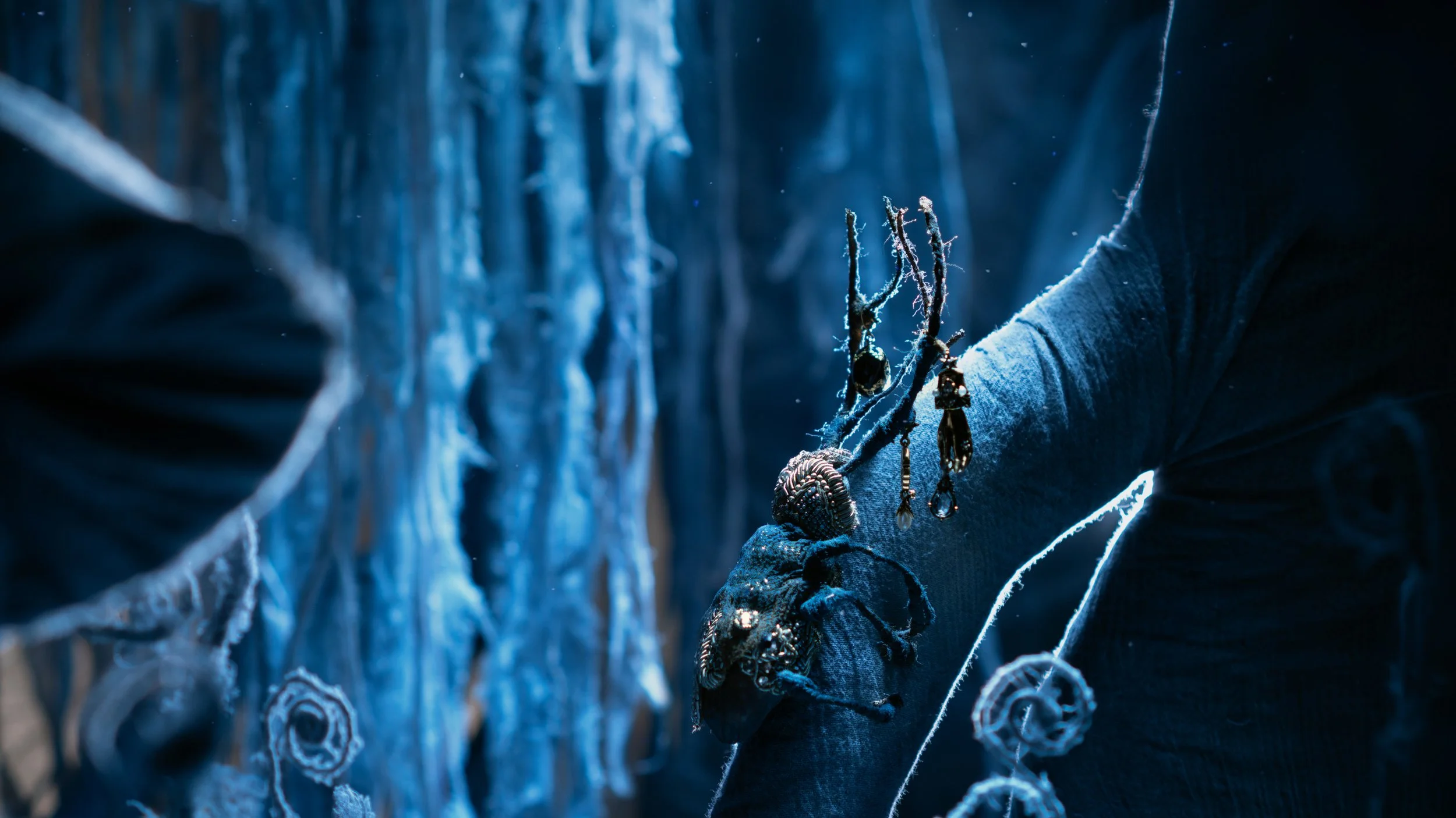 Alexander McQueen | Presenting their Holiday Gifting Campaign