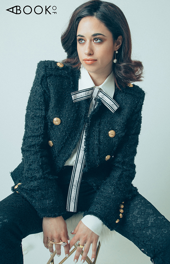Blouse & Pants: Dolce & Gabbana, Blazer: Balmain, Earrings: Accessory Concierge, Ring: Kimsu, Snake ring: Vintage
