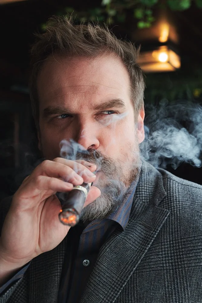 did david harbour smoke real cigarettes in stranger things DAVID HARBOUR STRANGER THINGS COVER — OPEN BOOK — A BOOK OF MAGAZINE