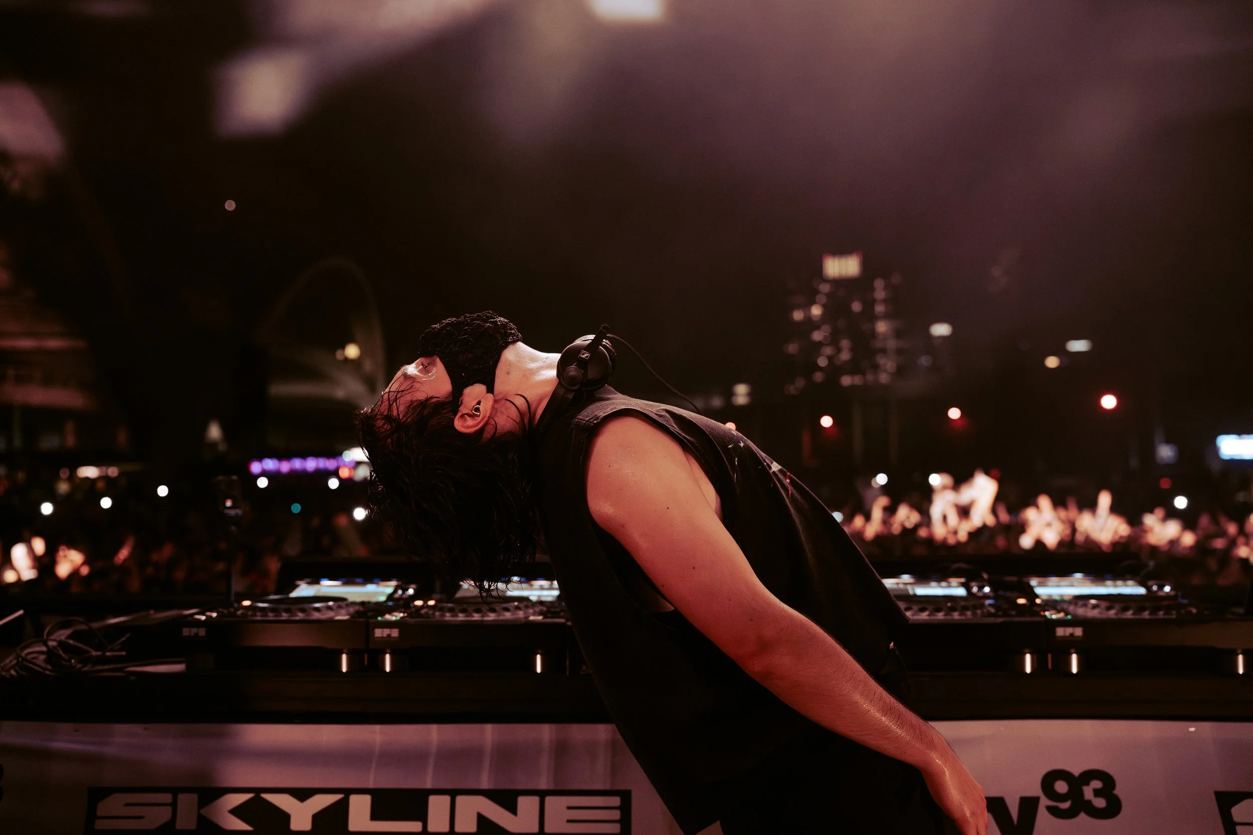 Scott Hutchinson for Skyline (3).jpg