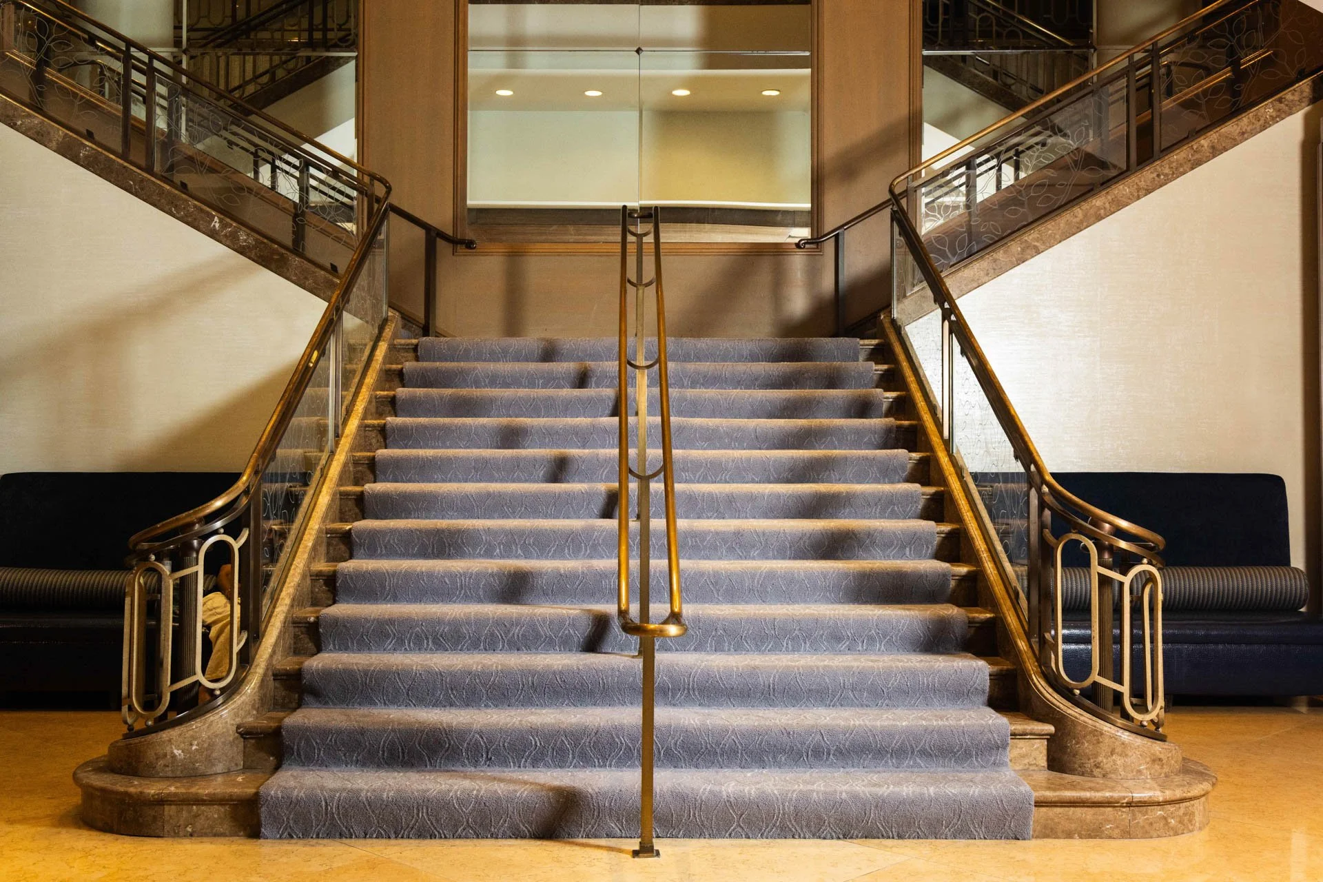 2025-07-28_Fairmont Chicago-Space_Staircase_1058.jpg