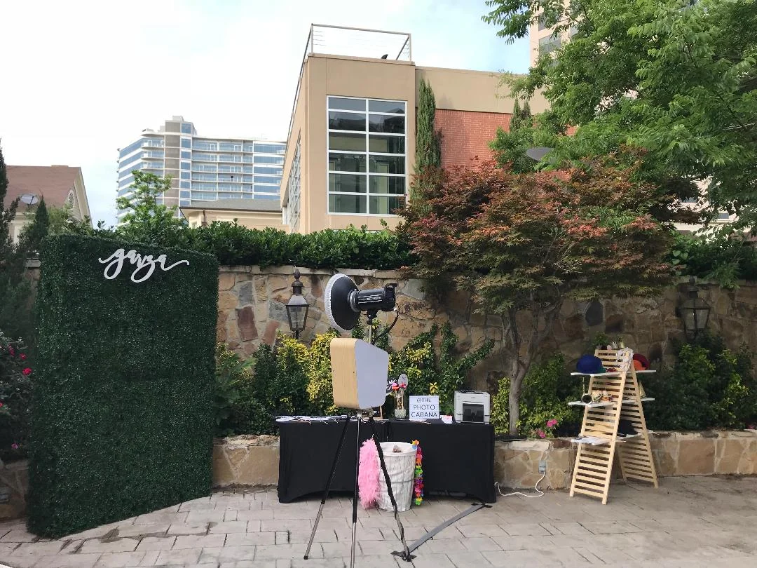 photbooth outside.jpg