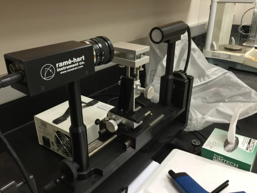  Contact angle goniometer