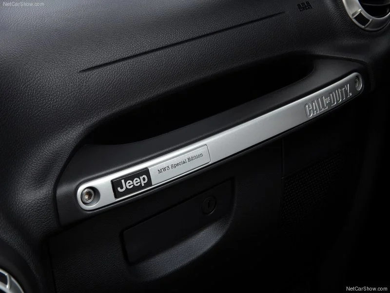 Jeep-Wrangler_Call_of_Duty_MW3_2012_800x600_wallpaper_0c.jpg