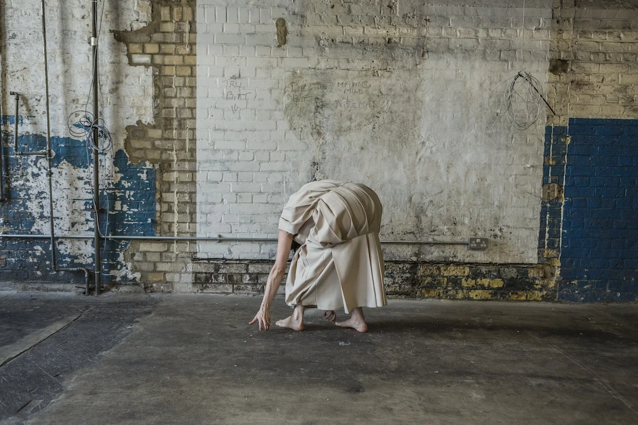 Credits: Costume design: Min Li Performer: Annika Kappner, Monica Kisic, Clovis wieske, Chusi Amorós Photo: Michael Sieber