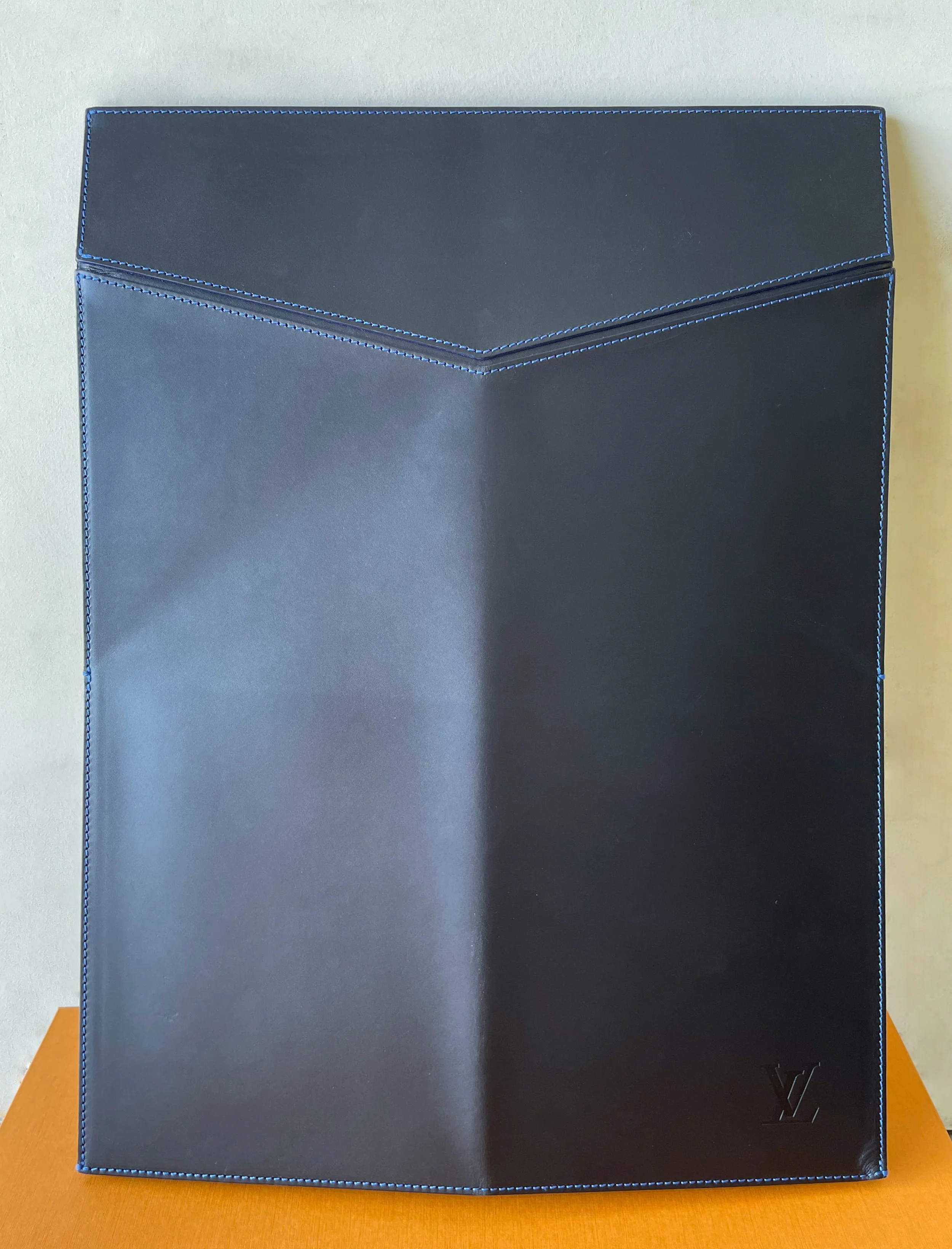 lv003 f.jpg