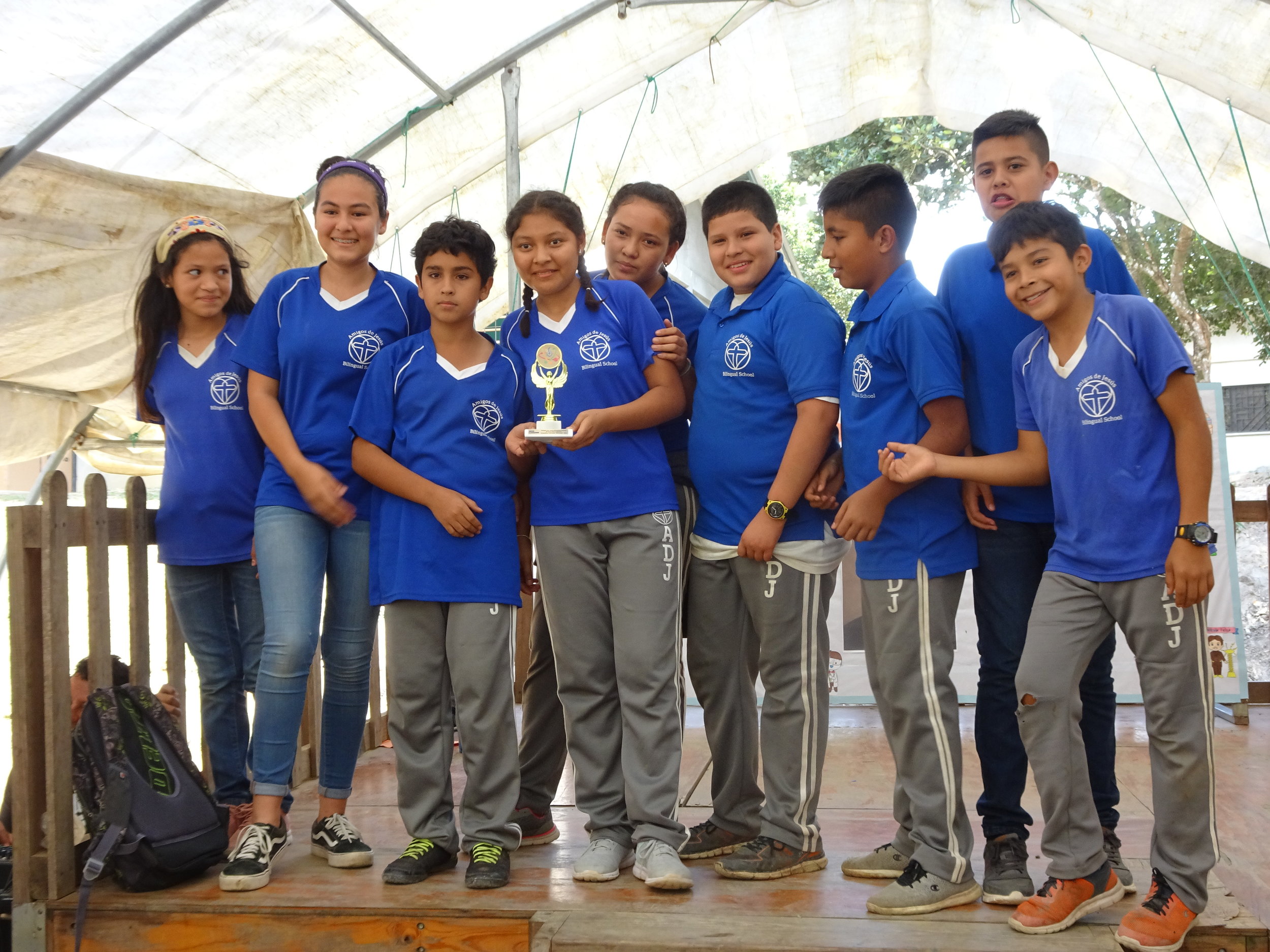 The proud representatives of the 7th grade class accepting their award.
