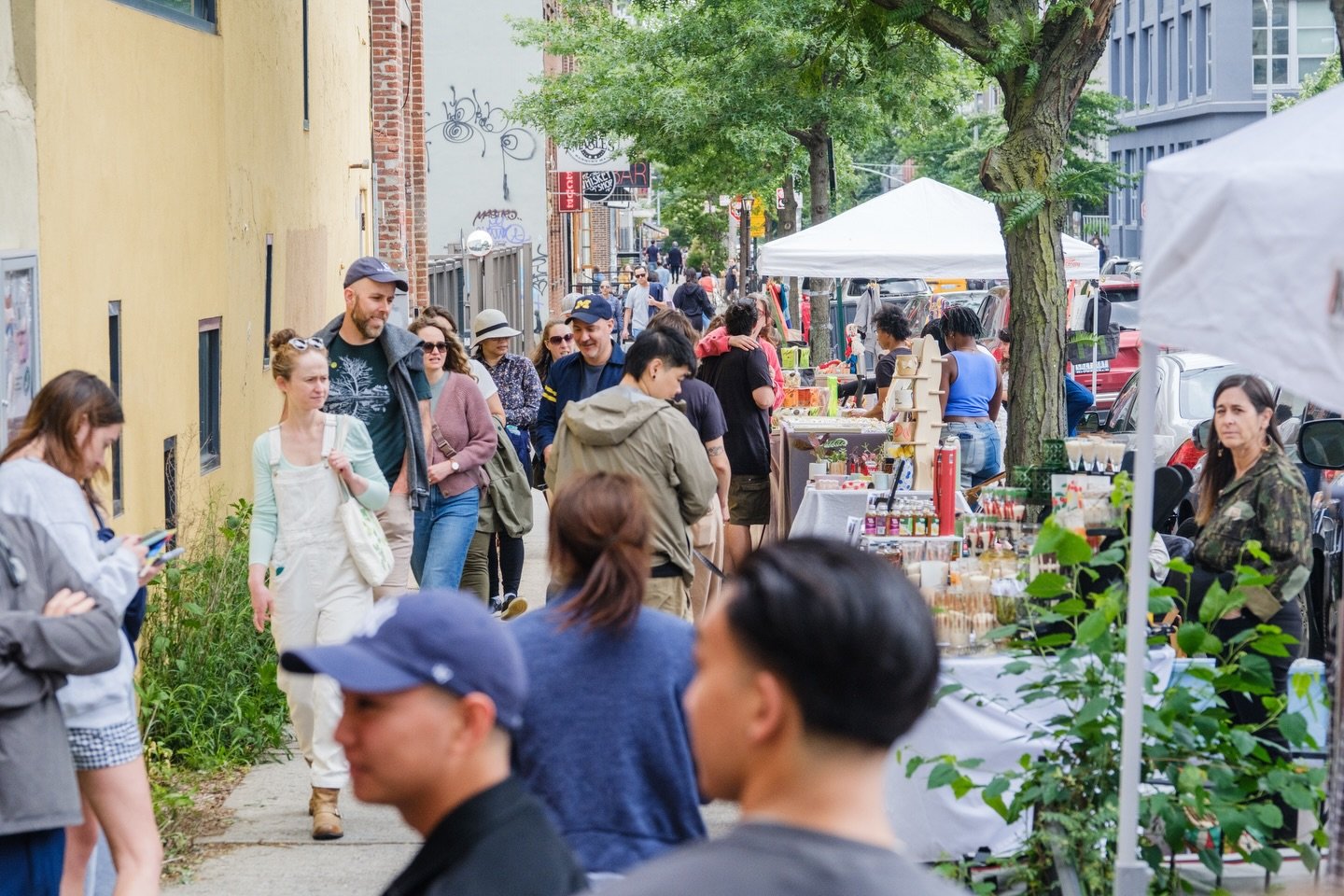 This weekend at @brooklynbrewery. 

Makers outside the brewery and inside the tasting room entryway&mdash;35+ creatives to discover.

Come browse, find something one-of-a-kind, and spend the day with us in Williamsburg.

🍻 Brooklyn Brewery Pop-up
🗓