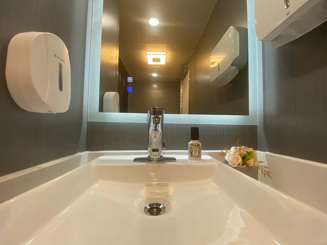 Why Luxury Restroom Trailers Matter at High-End Events in Los Angeles