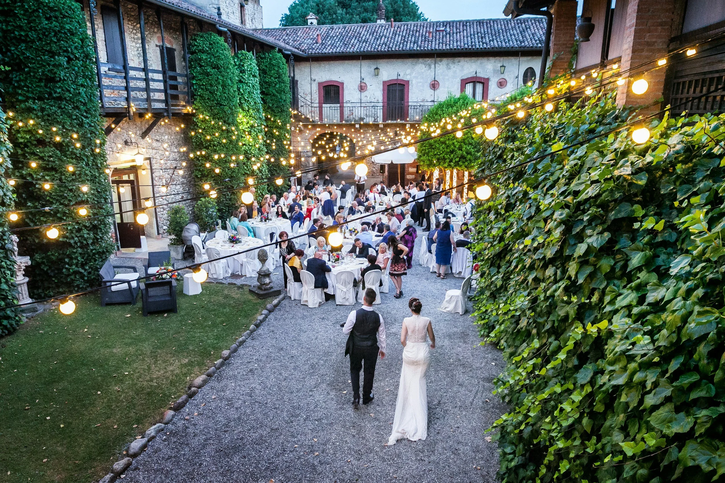 Why Luxury Restroom Trailers Matter More Than Ever at Outdoor Weddings