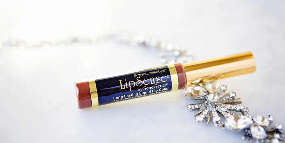 How to Apply LipSense Like a PRO