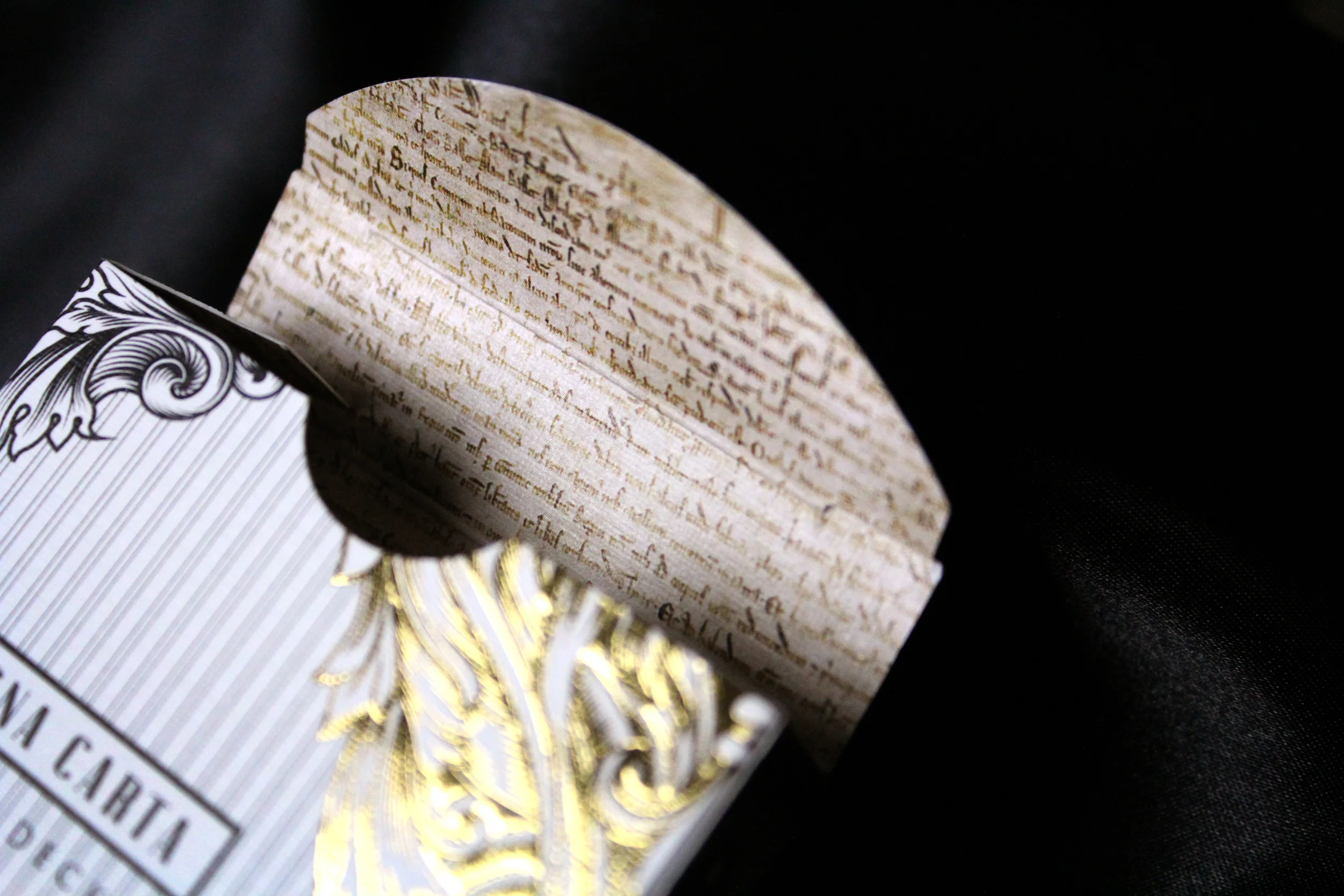  The interior features a replica of the 1215 Magna Carta printed within. 