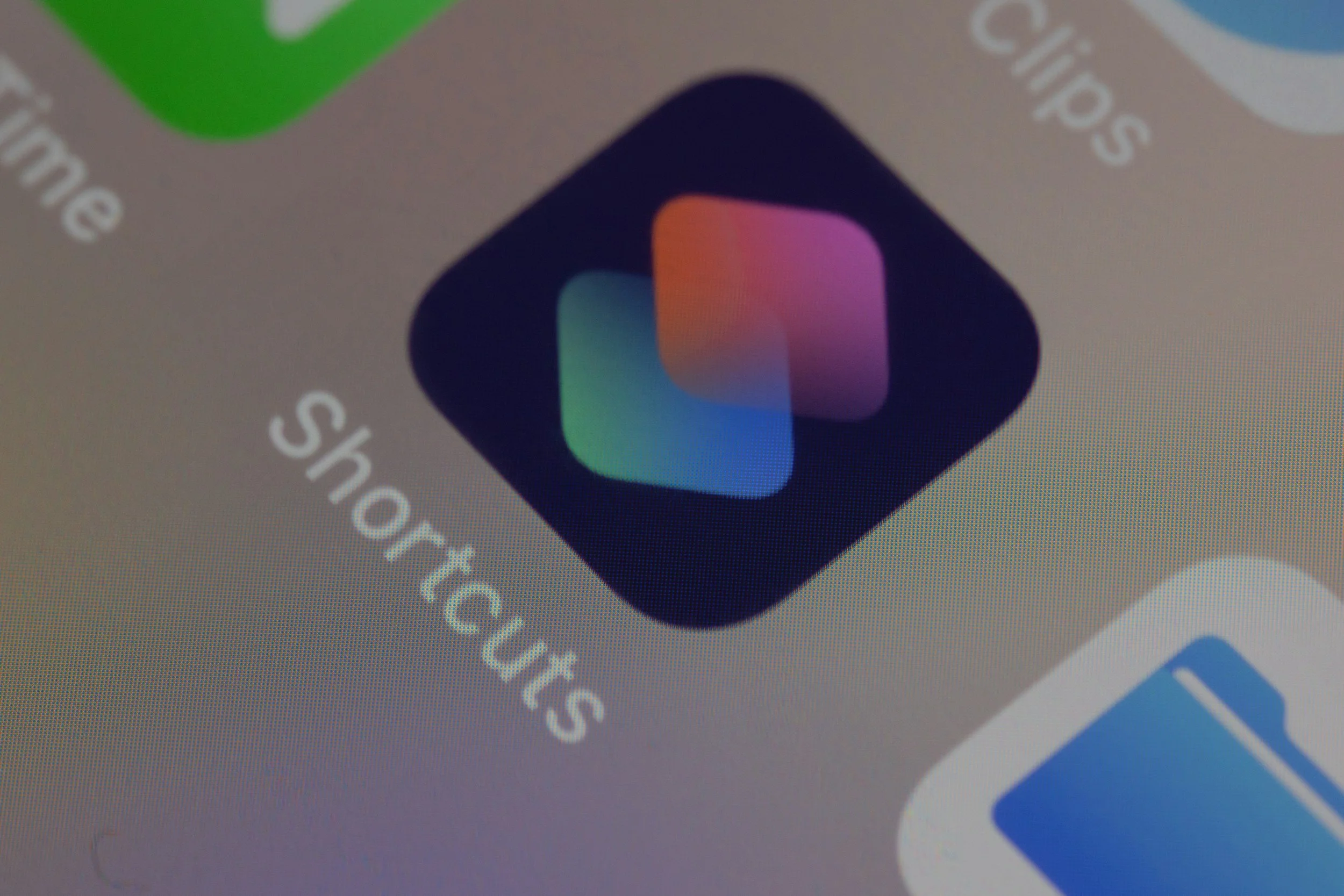 How to Make Someone's Phone Ring Even on Silent (iPhone Shortcut Hack)
