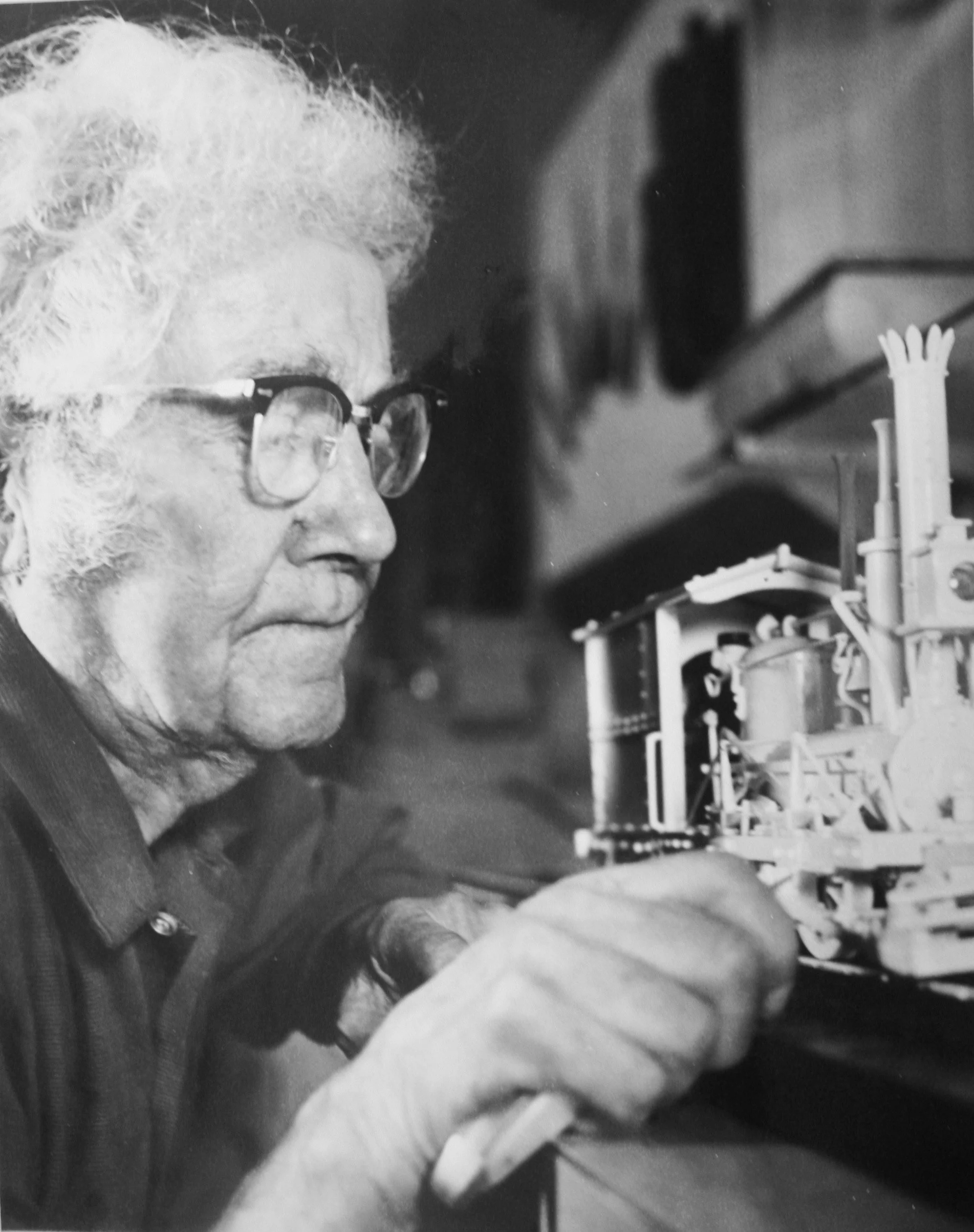 Program Series: The Art and Engineering behind Master Carver, Mooney Warther