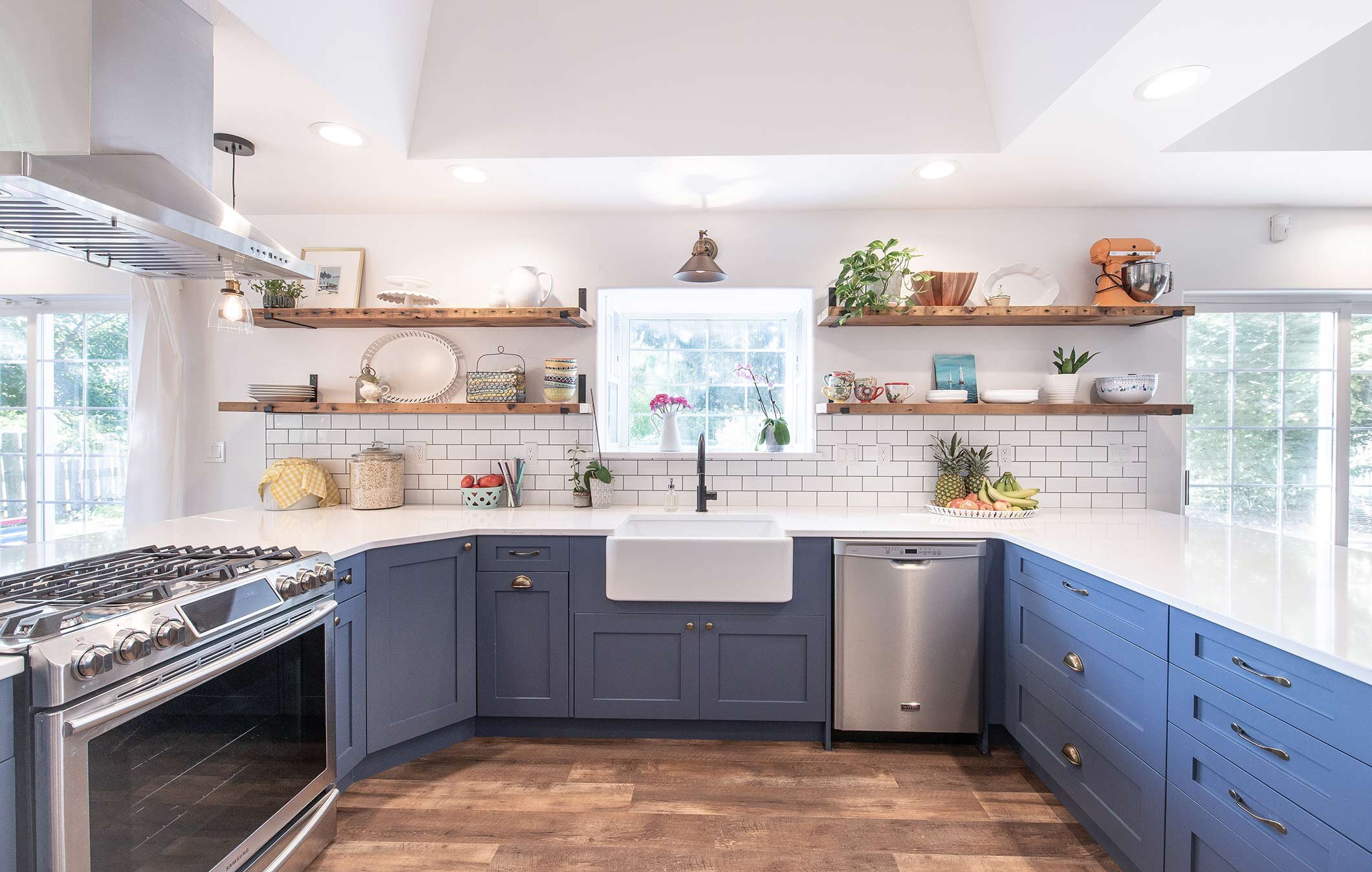 Modern Blue Farmhouse Kitchen - The Perfect Finish Blog by KILZ®