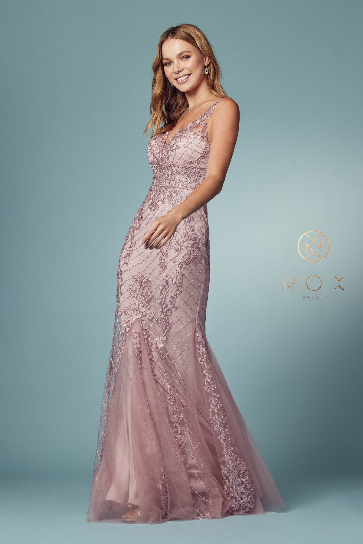 Step into the spotlight with this glamorous rose prom dress, radiating confidence and sophistication.