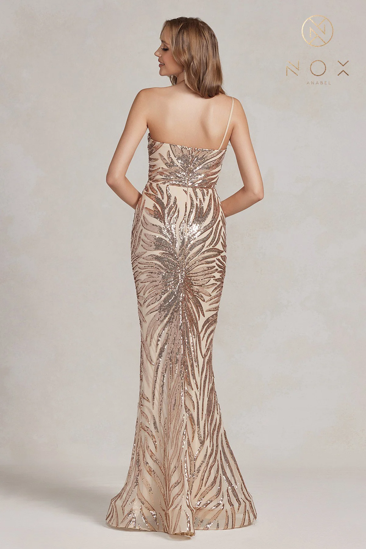 Stylish Gold Prom Dress - Stand Out from the Crowd with Contemporary Elegance!