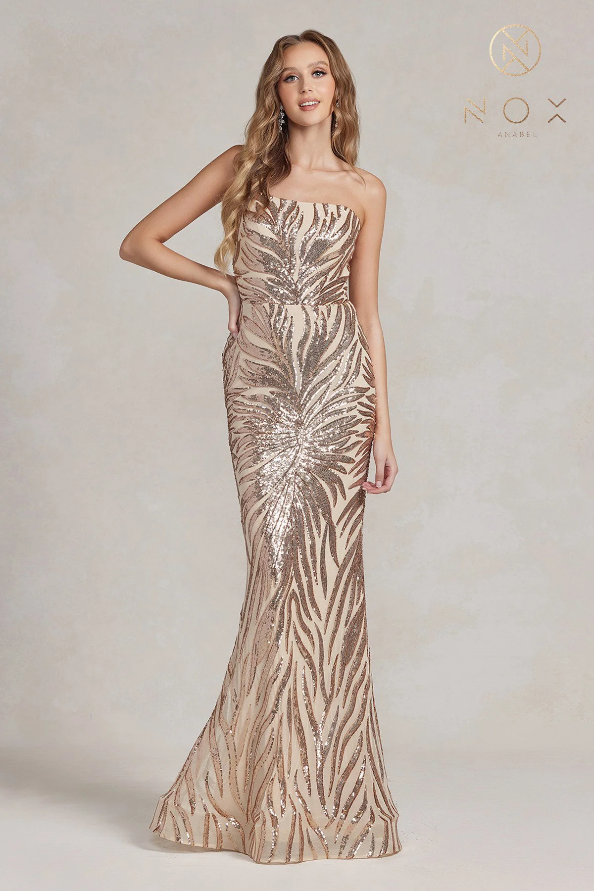 Stylish Gold Prom Dress - Stand Out from the Crowd with Contemporary Elegance!