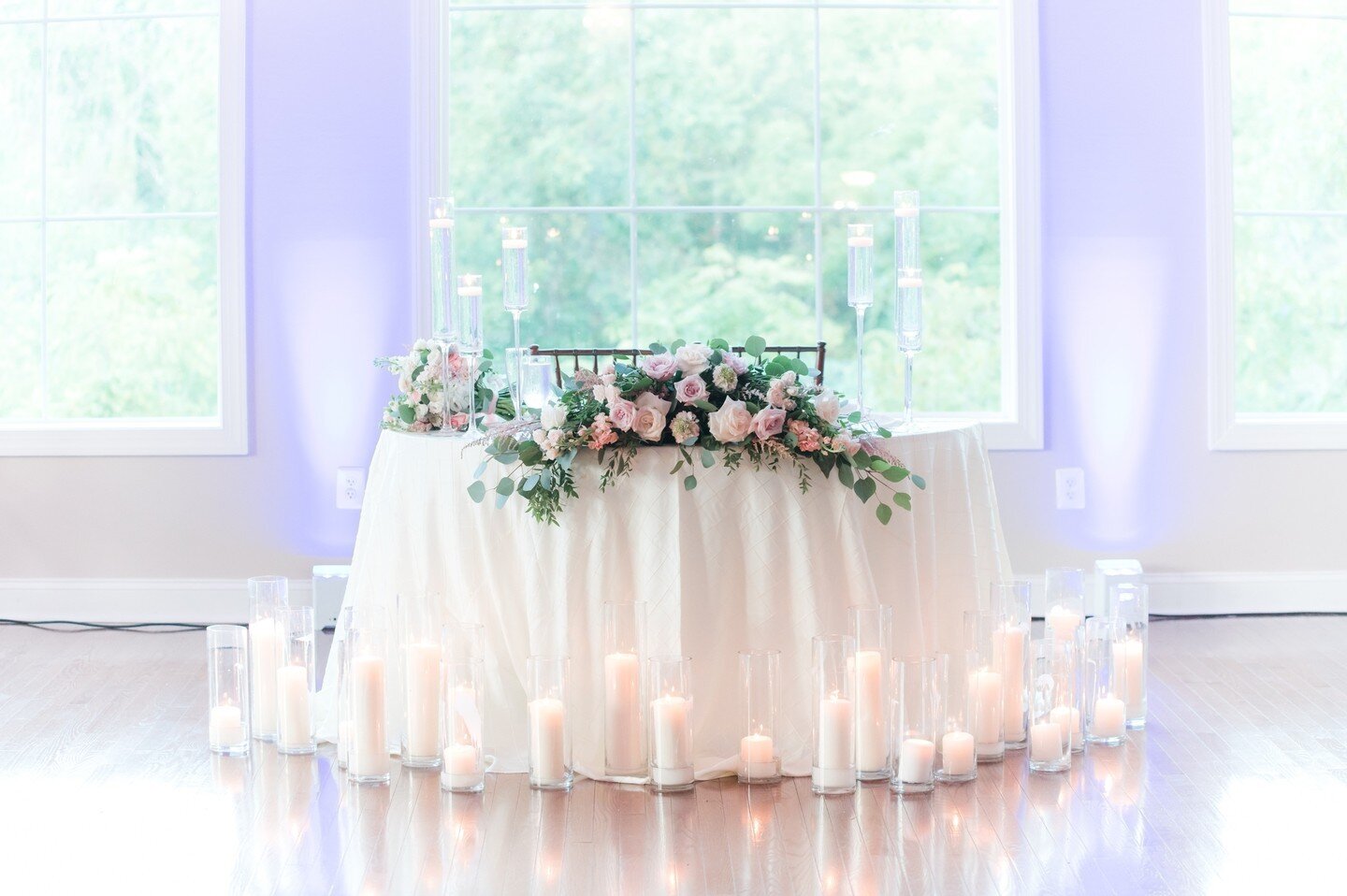 Attention all brides and grooms! 🌸💍⁠
⁠
Choosing the right wedding florist can make all the difference in creating the perfect ambiance for your special day. But before you hire a florist, make sure to avoid these five biggest mistakes:⁠
⁠
1. Not do