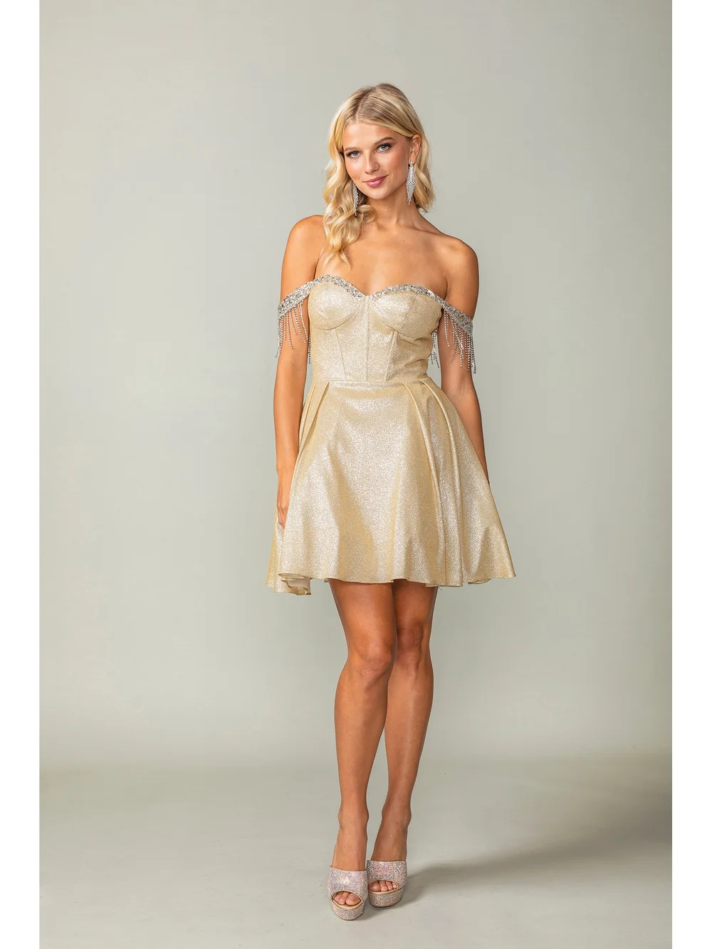 champagne color dama dresses V Neck Floor Length Lace Long Prom Dresses, Champagne Formal Shiny Party and graduation occasions Champagne Dama Dresses Long