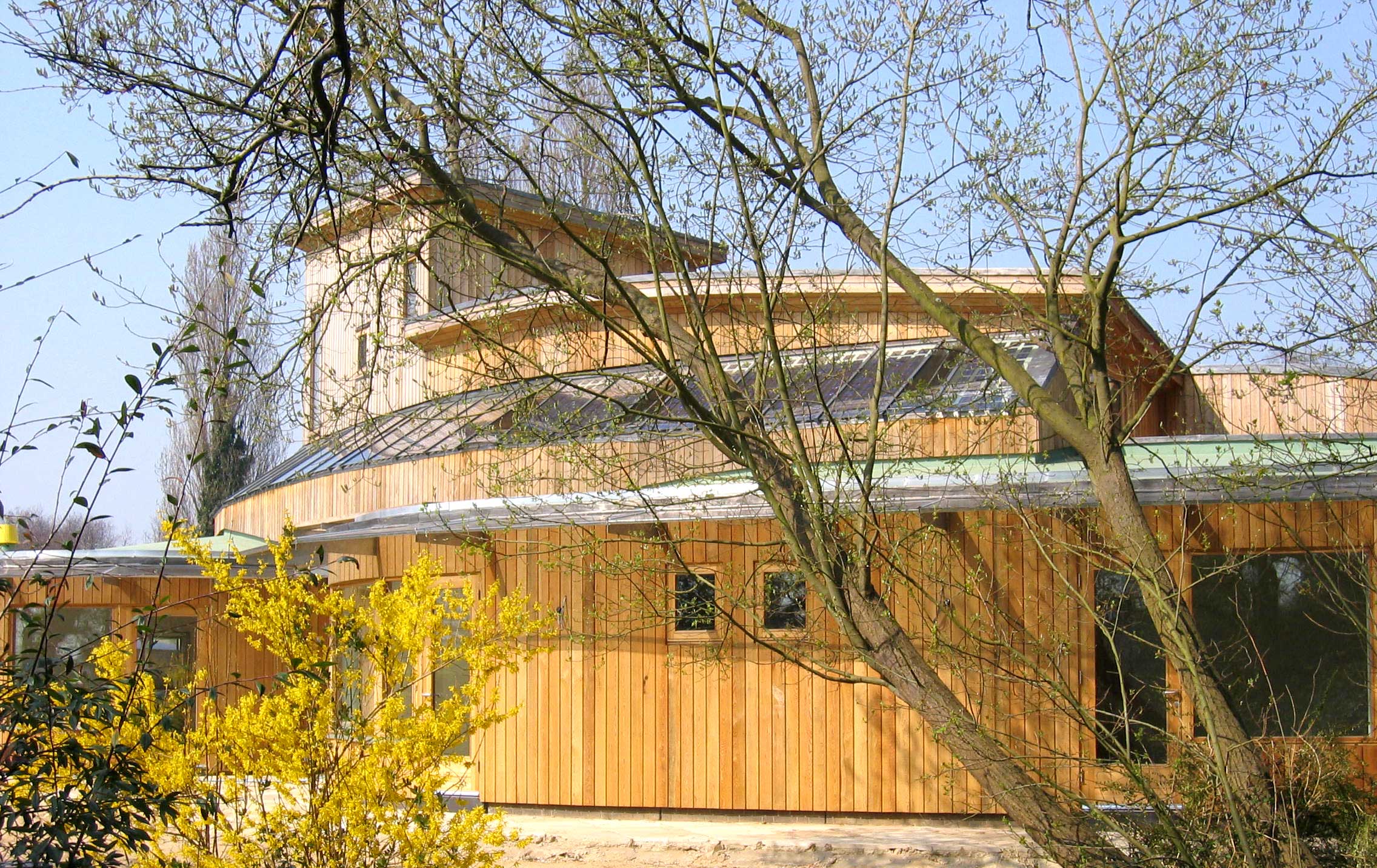 Robin's Hill replacement dwelling in aldeburgh suffolk modece architects eco house curved