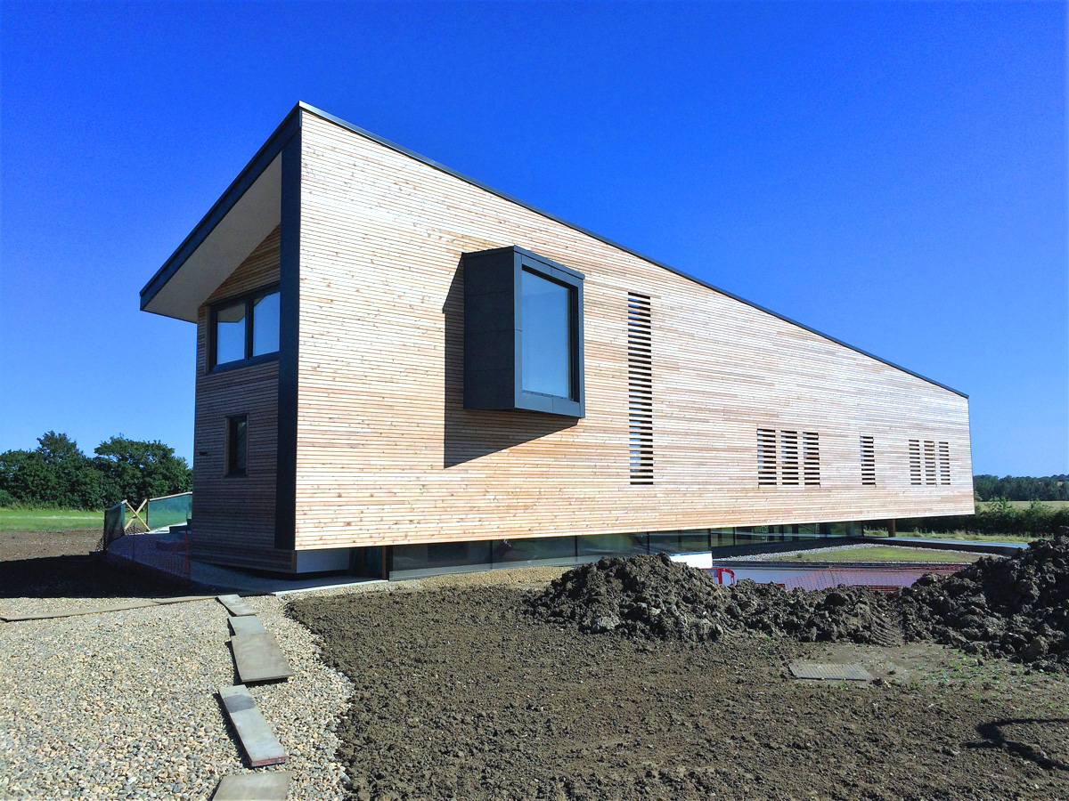 Side-view-and-landscaping.jpg
