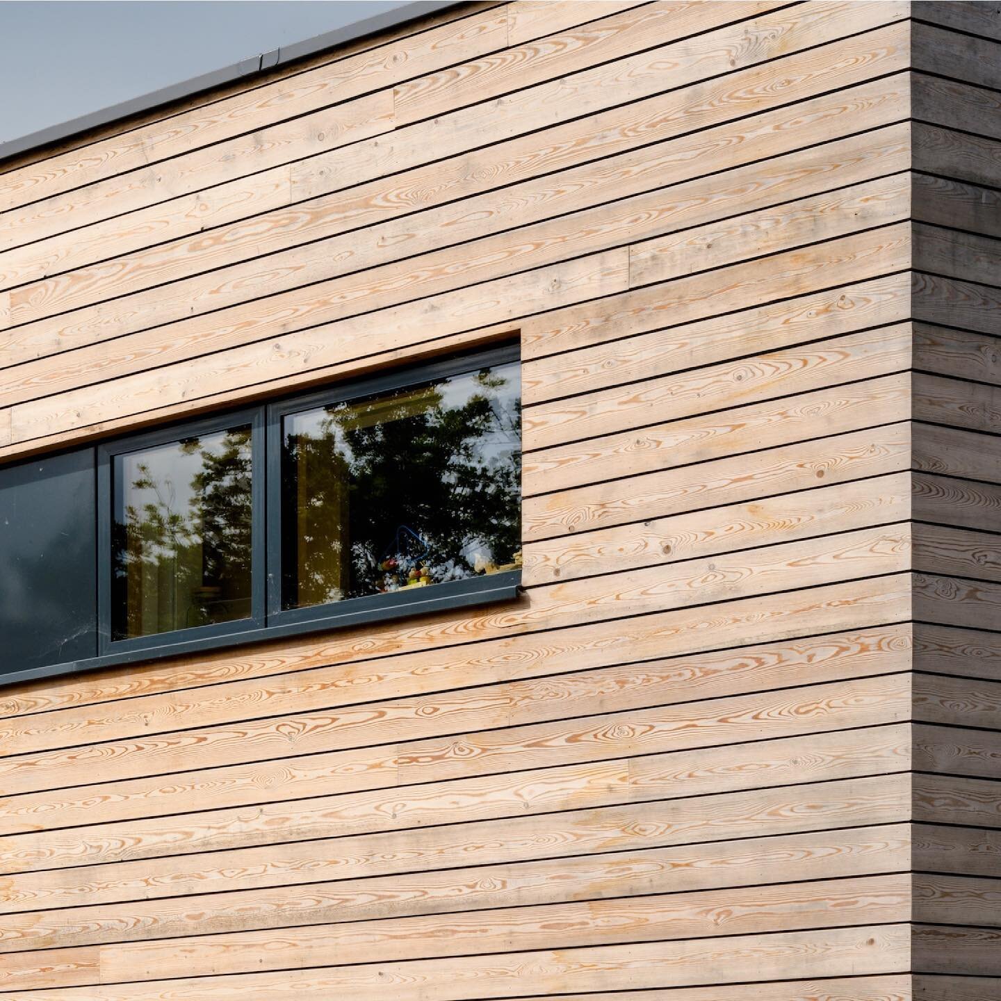 Residential, Extension - Cross Maltings Folly, Hadleigh, Suffolk.
Contractor: M Chisnall&rsquo;s &amp; Sons
Landscaping: @arealandscapearchitects 
Photography: @timothysoarphotographer 

View the project on our website for more details and photos. Fi